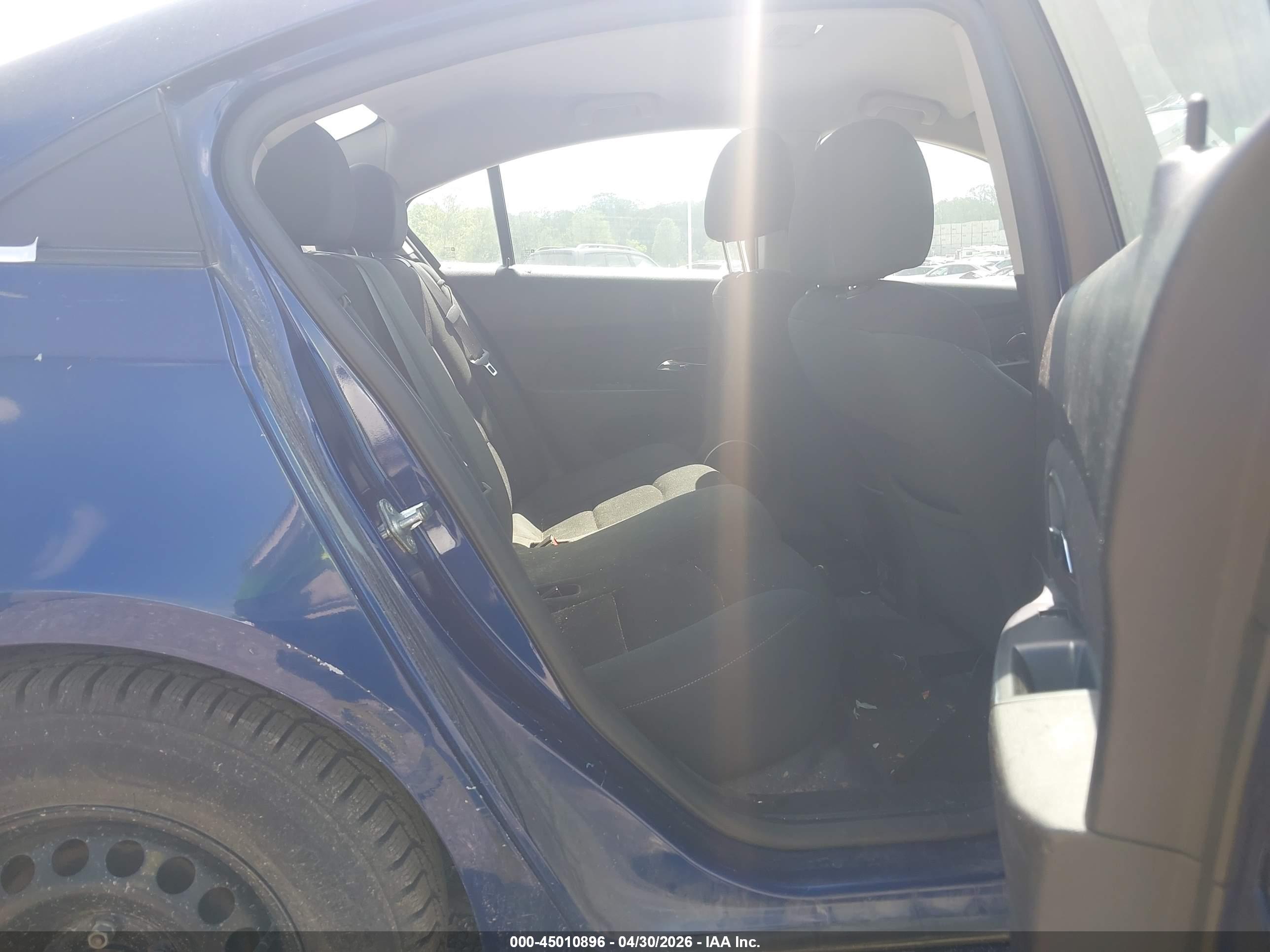CHEVROLET CRUZE image 8