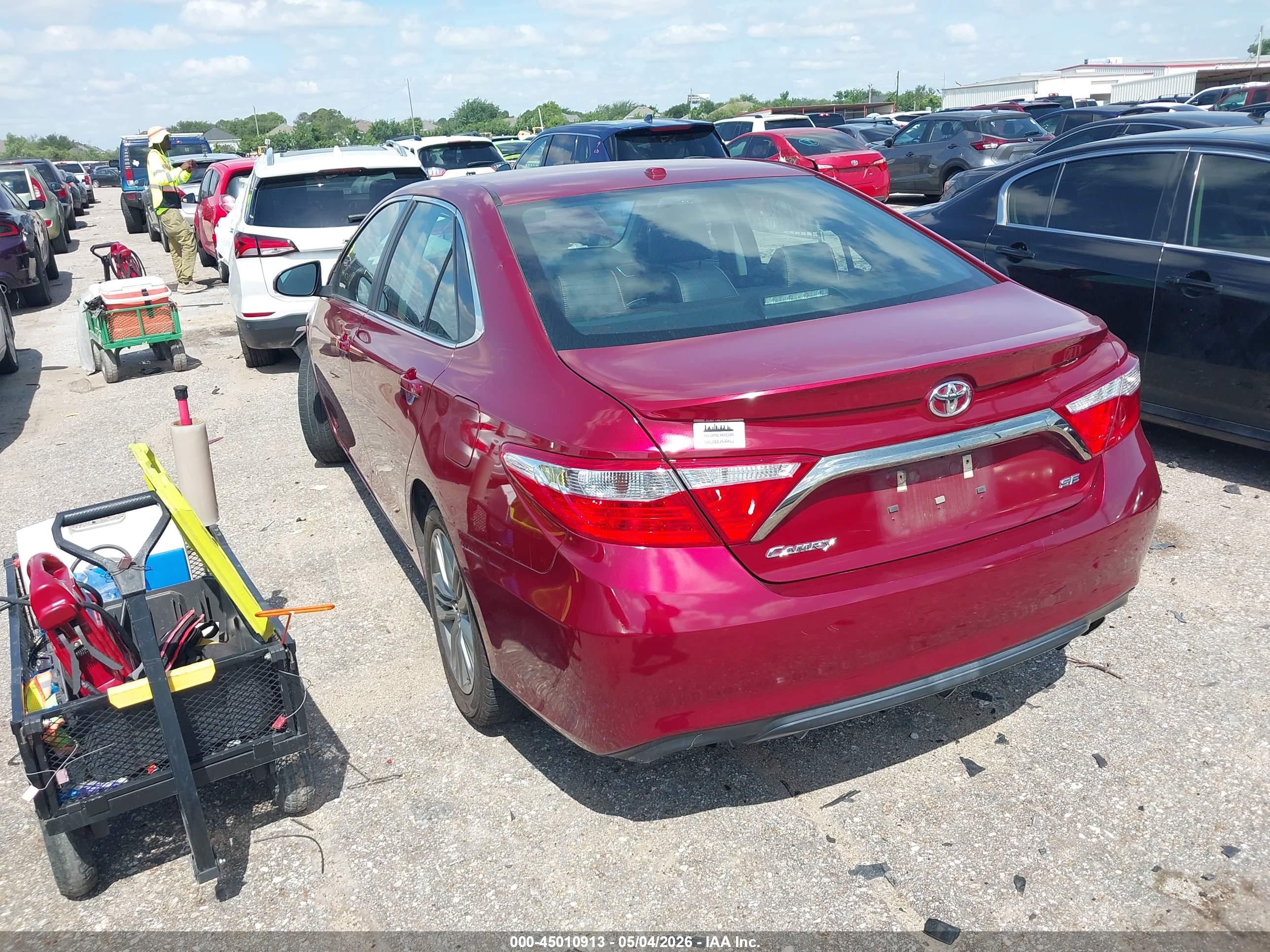TOYOTA CAMRY image 3