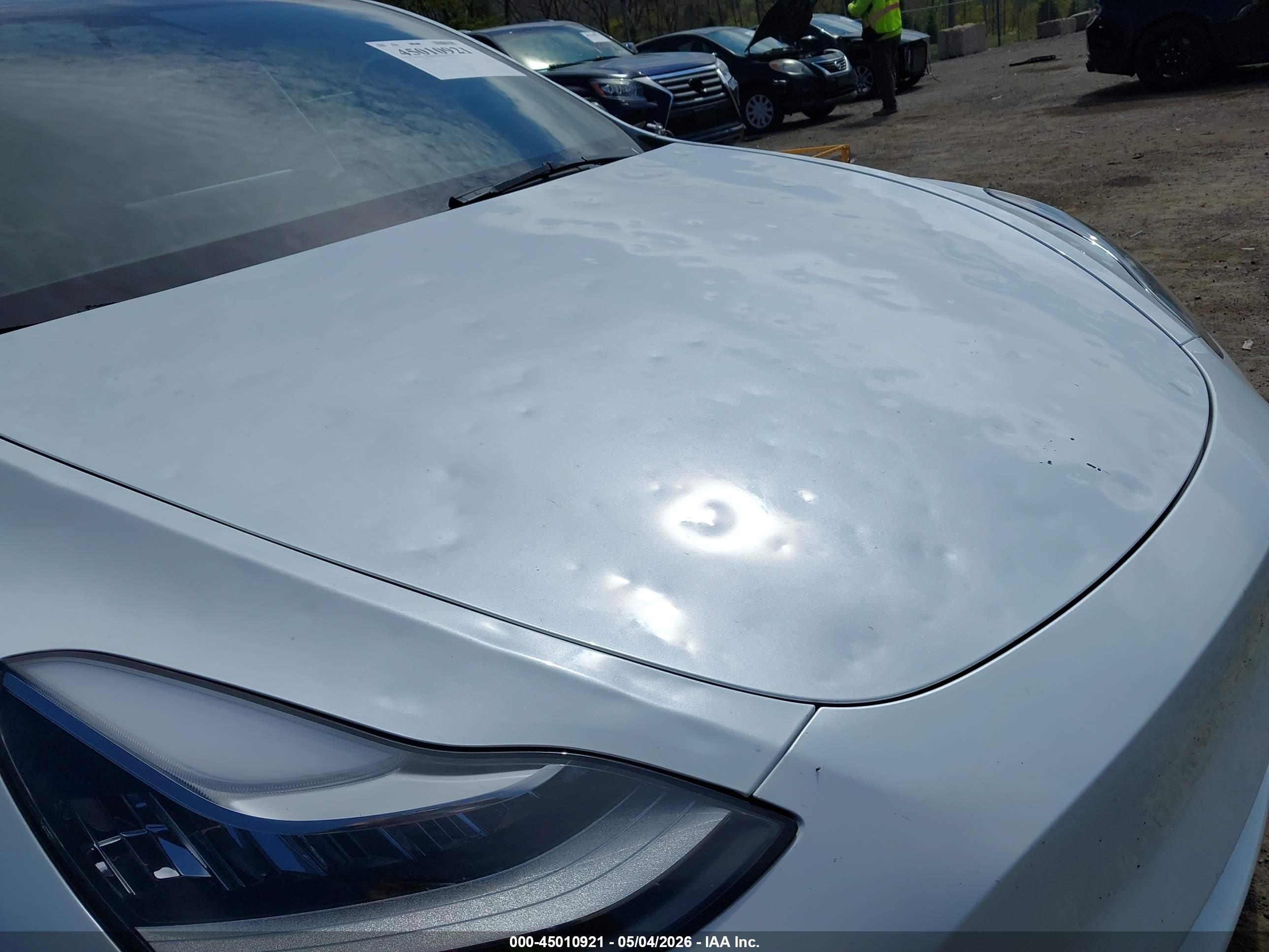 TESLA MODEL image 6
