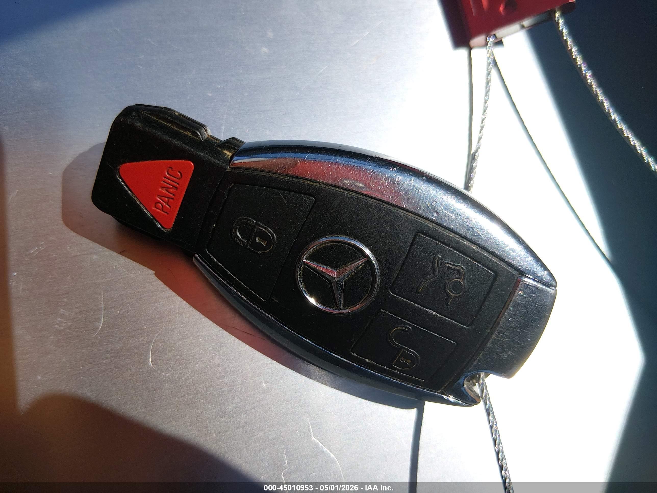 MERCEDES-BENZ E image 11