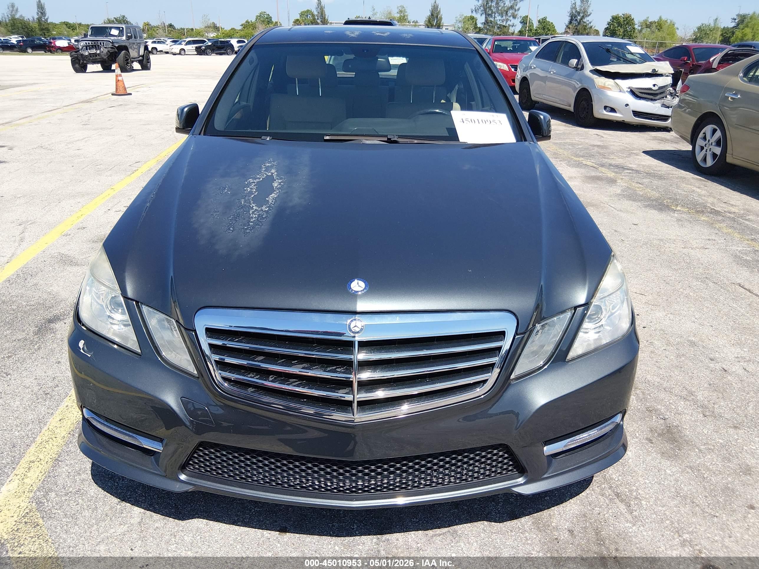 MERCEDES-BENZ E image 6