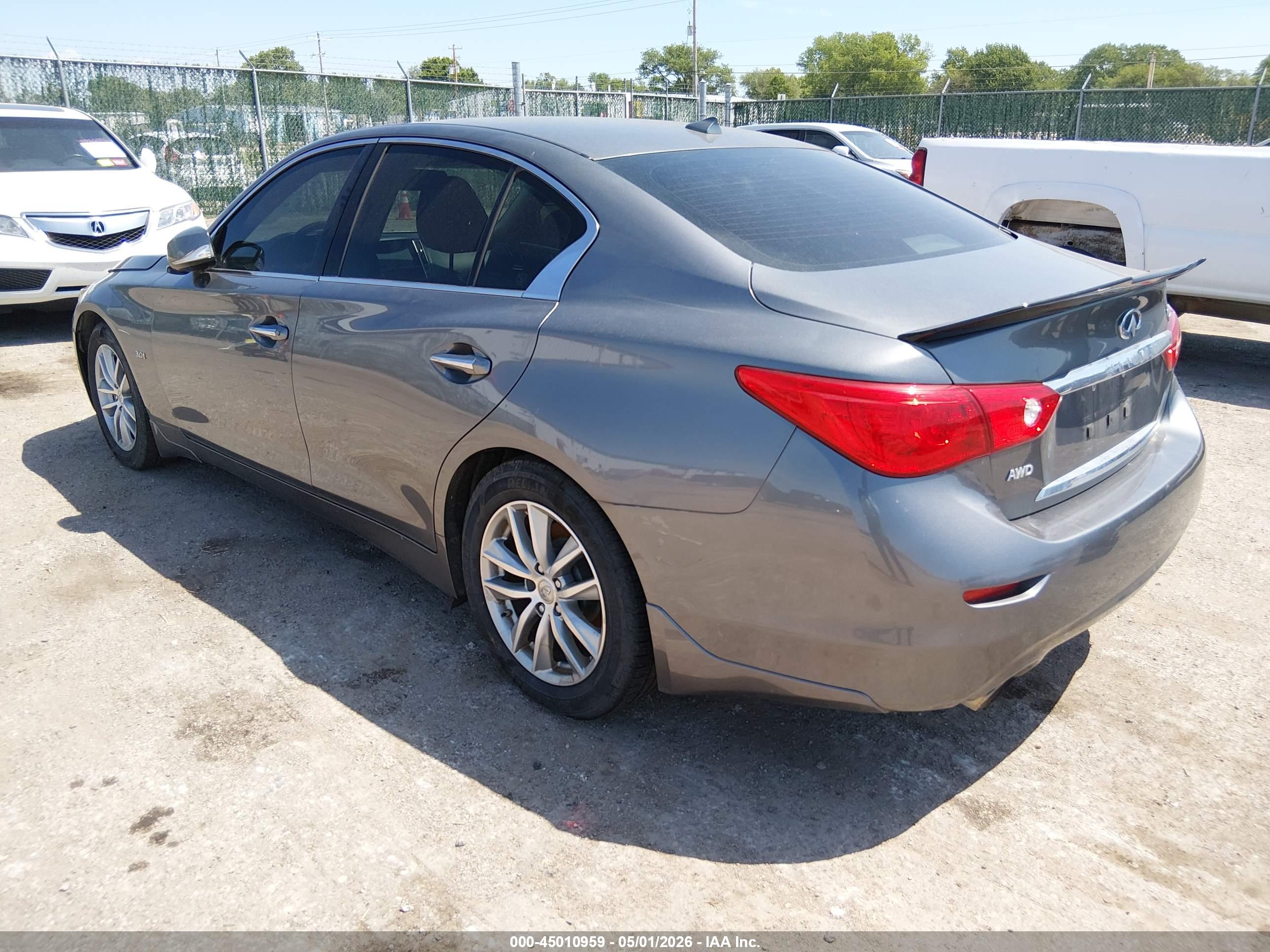 INFINITI Q50 image 3