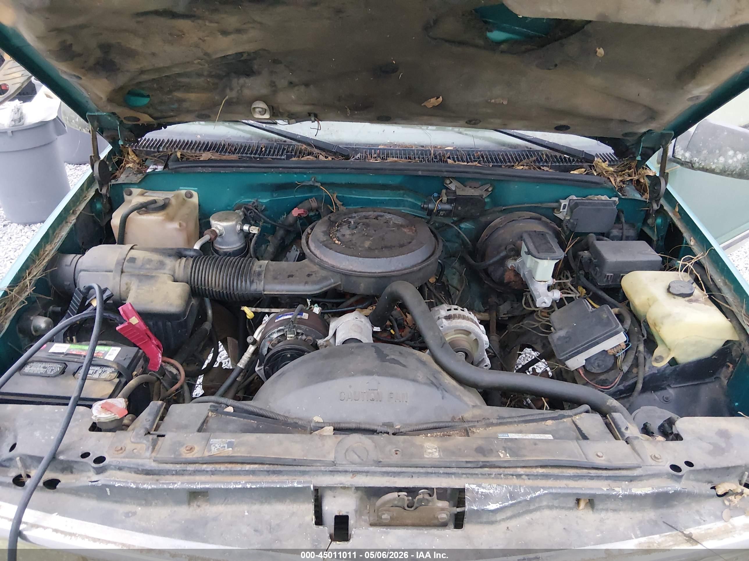 CHEVROLET GMT-400 image 10