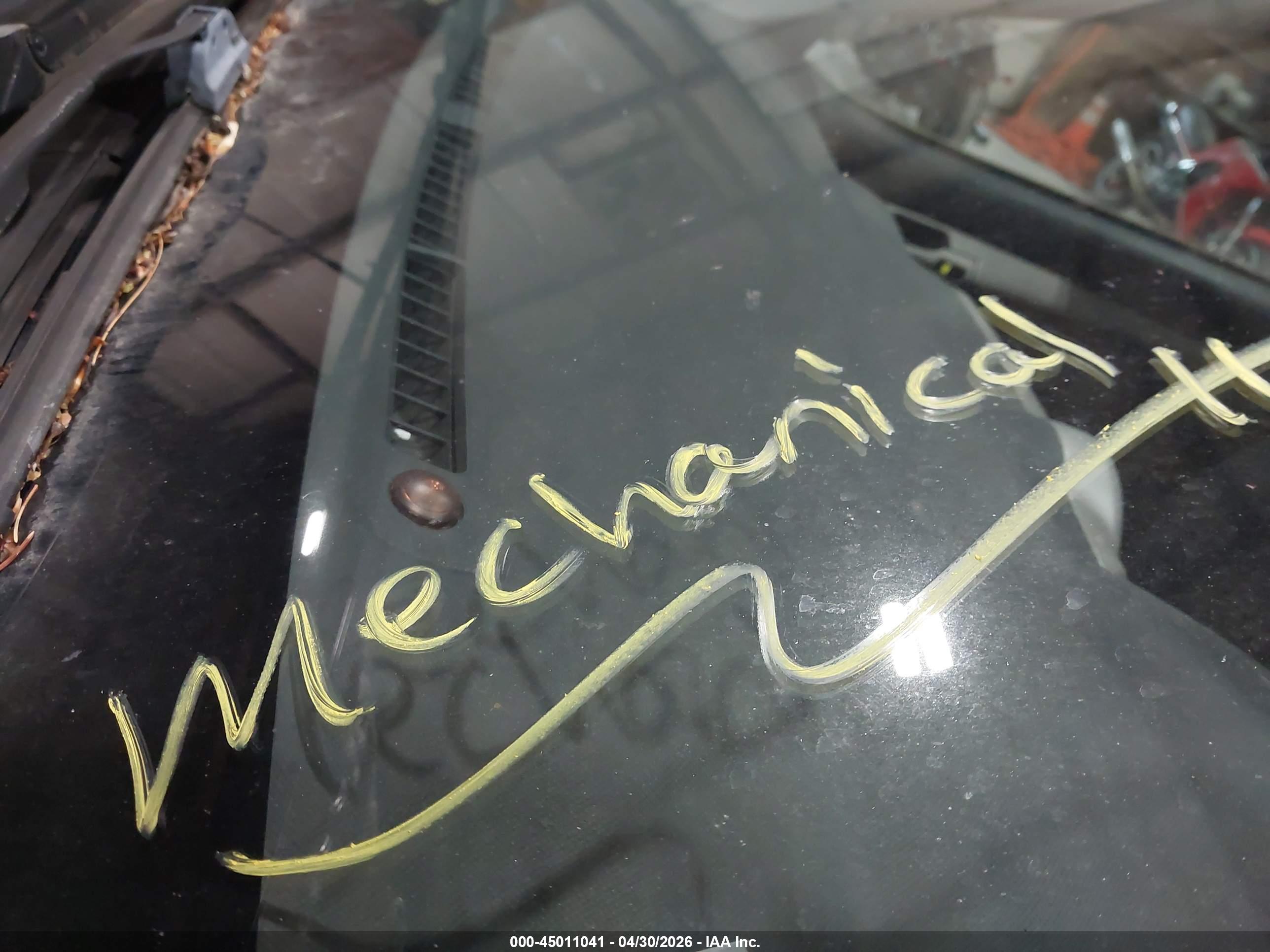 PONTIAC VIBE image 6