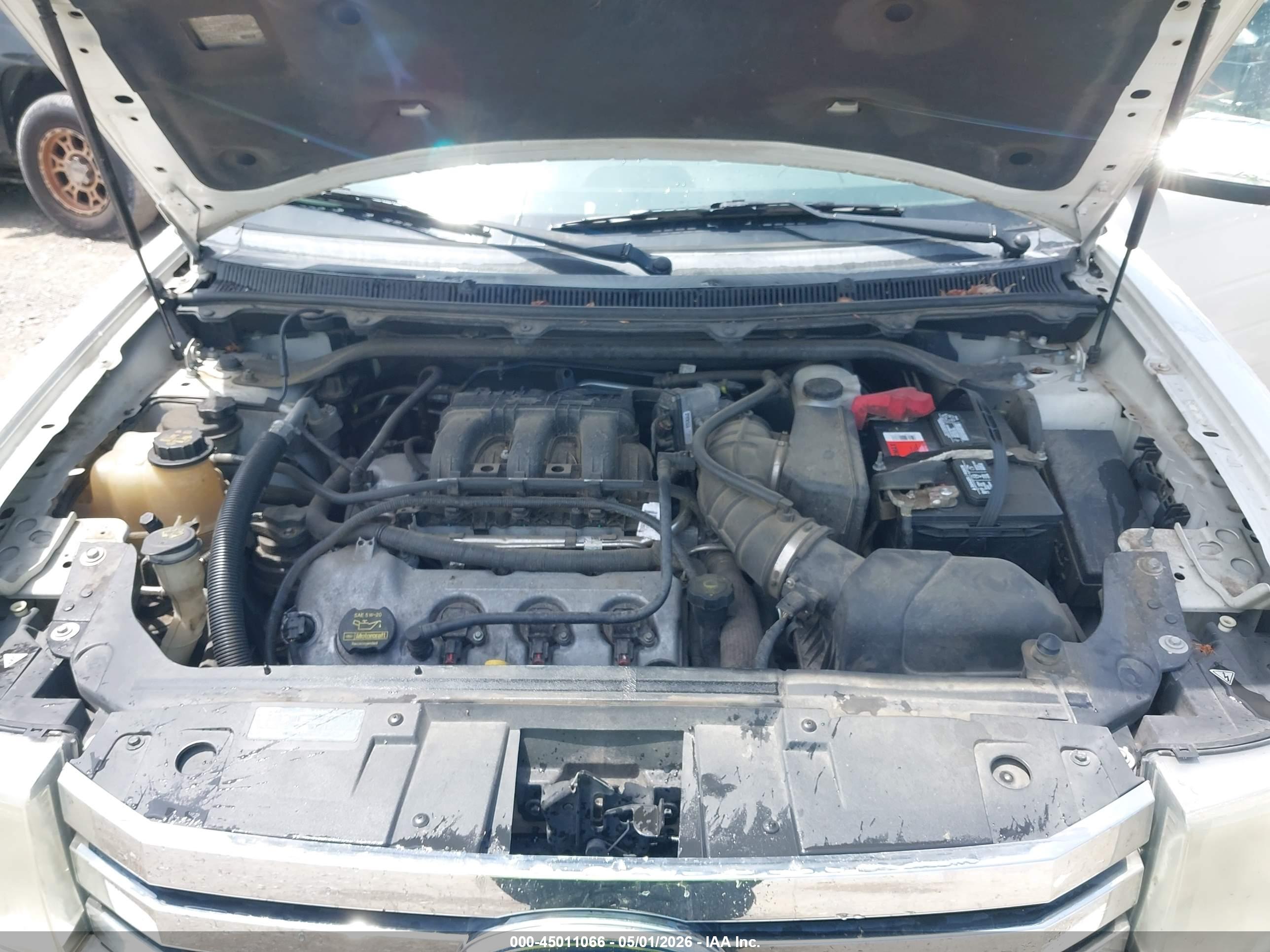 FORD FLEX image 10