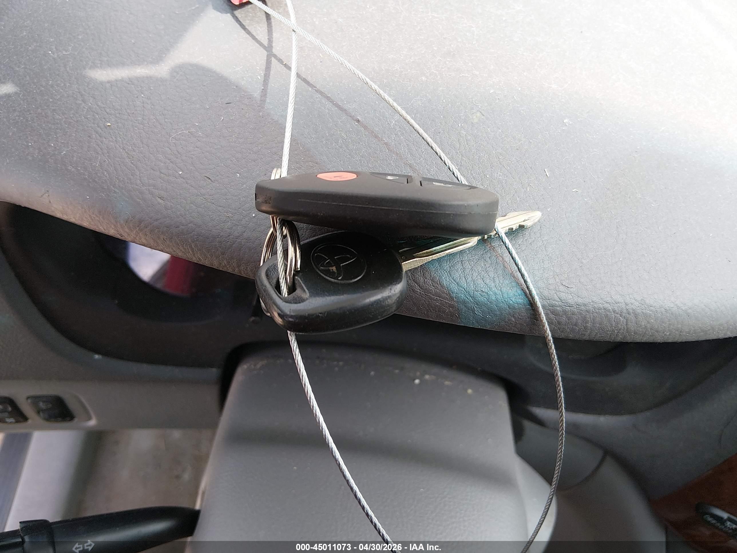 TOYOTA SIENNA image 11