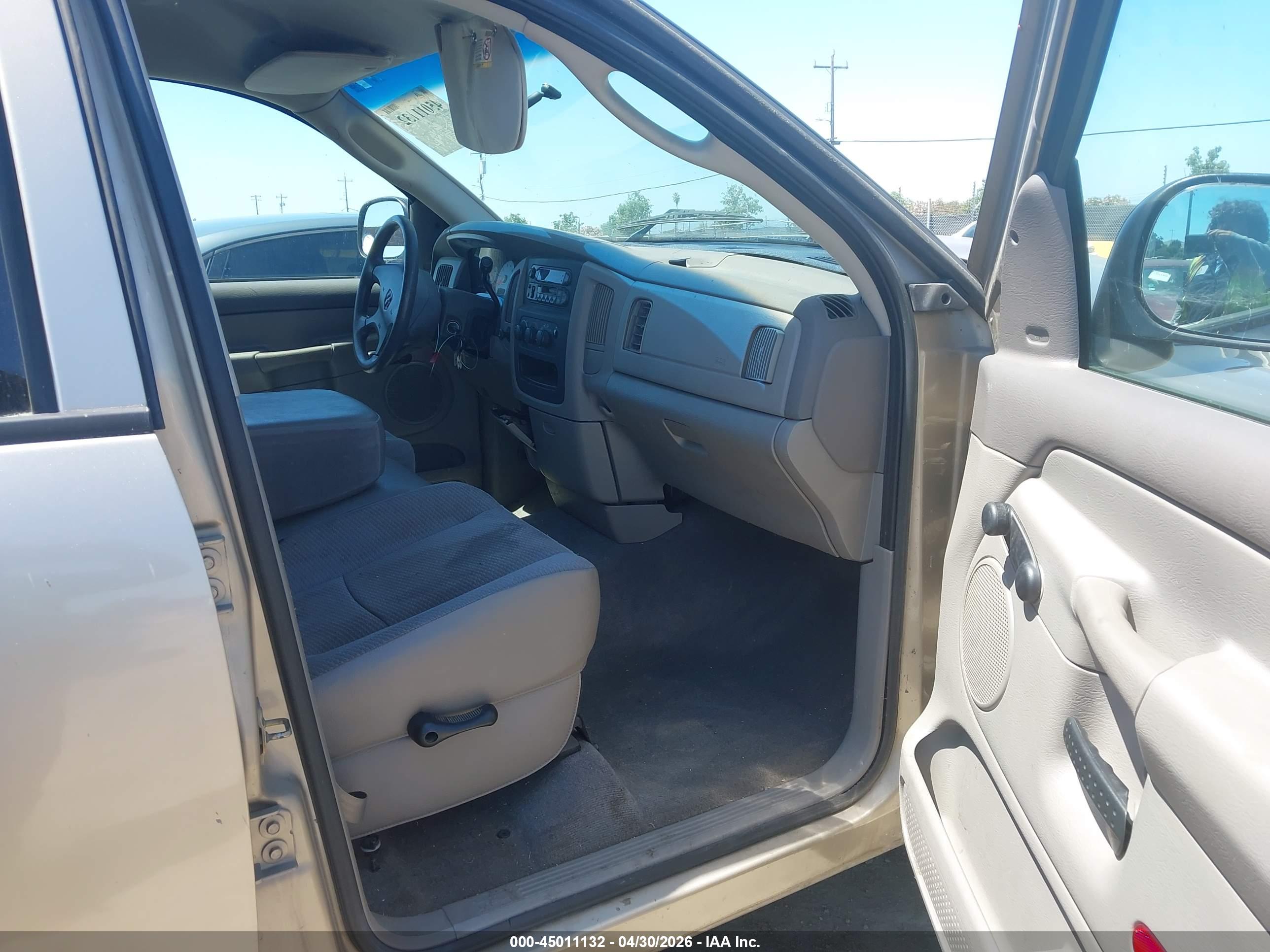 DODGE RAM image 5