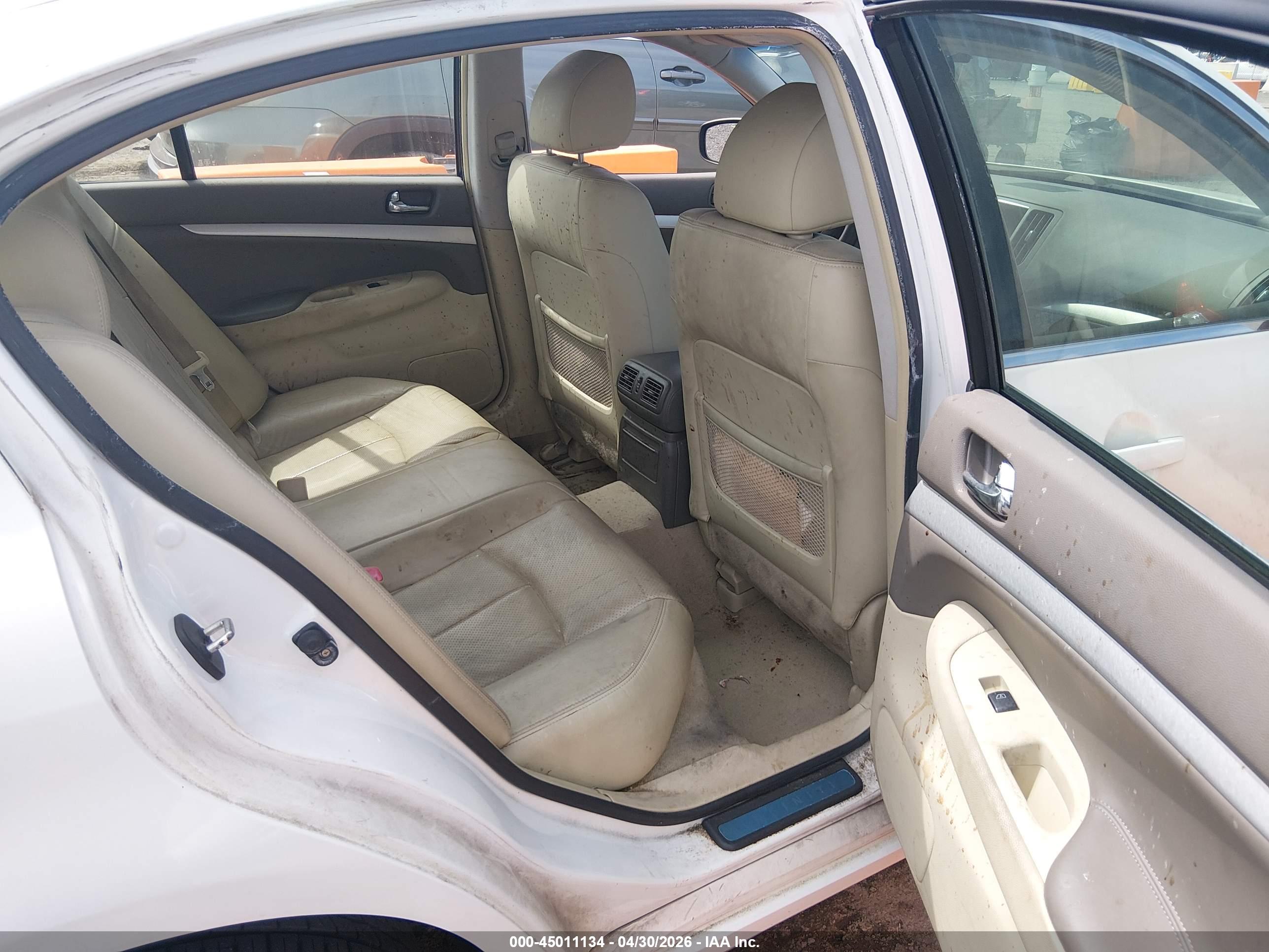 INFINITI G37 image 8