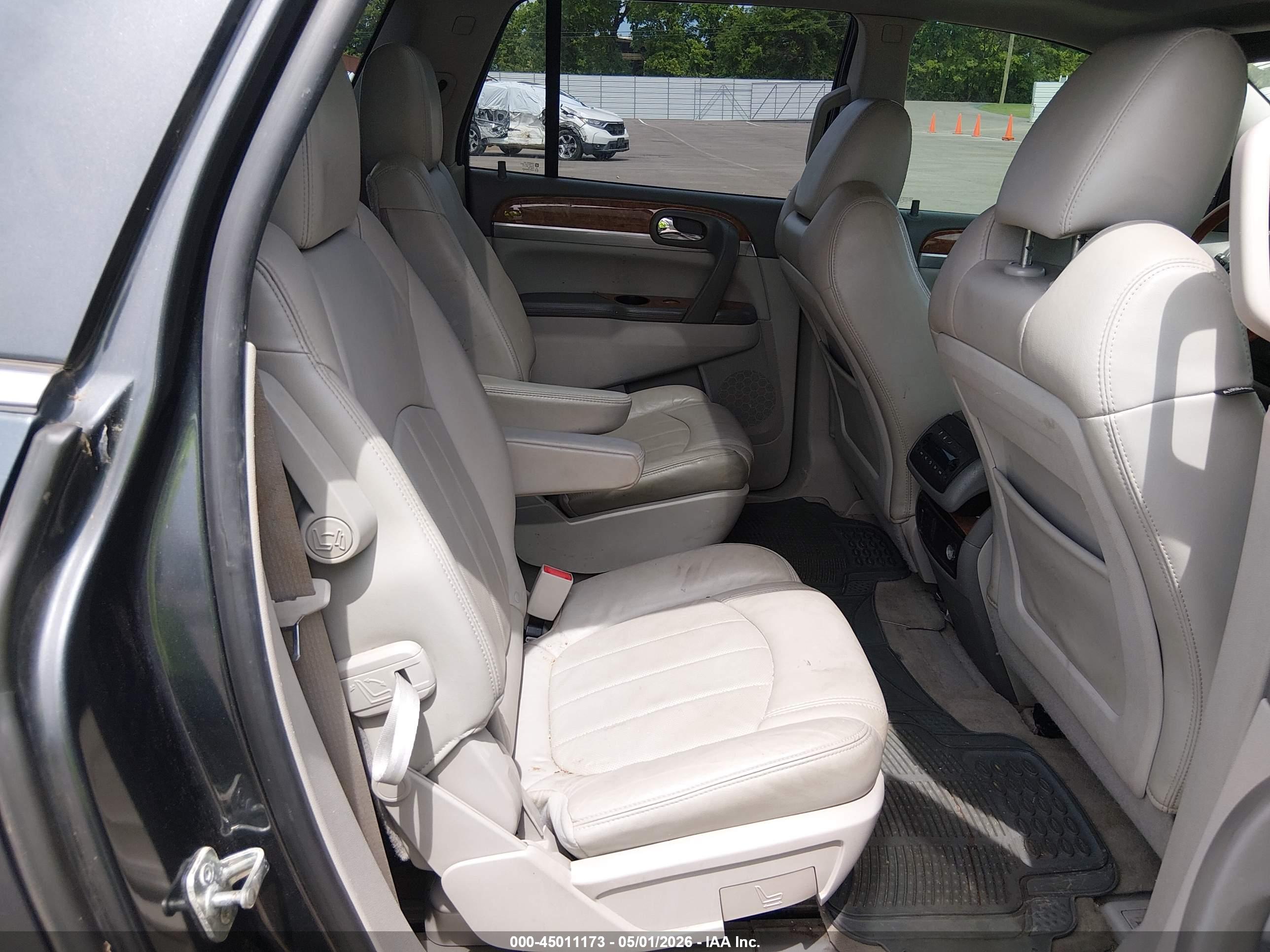 BUICK ENCLAVE image 8