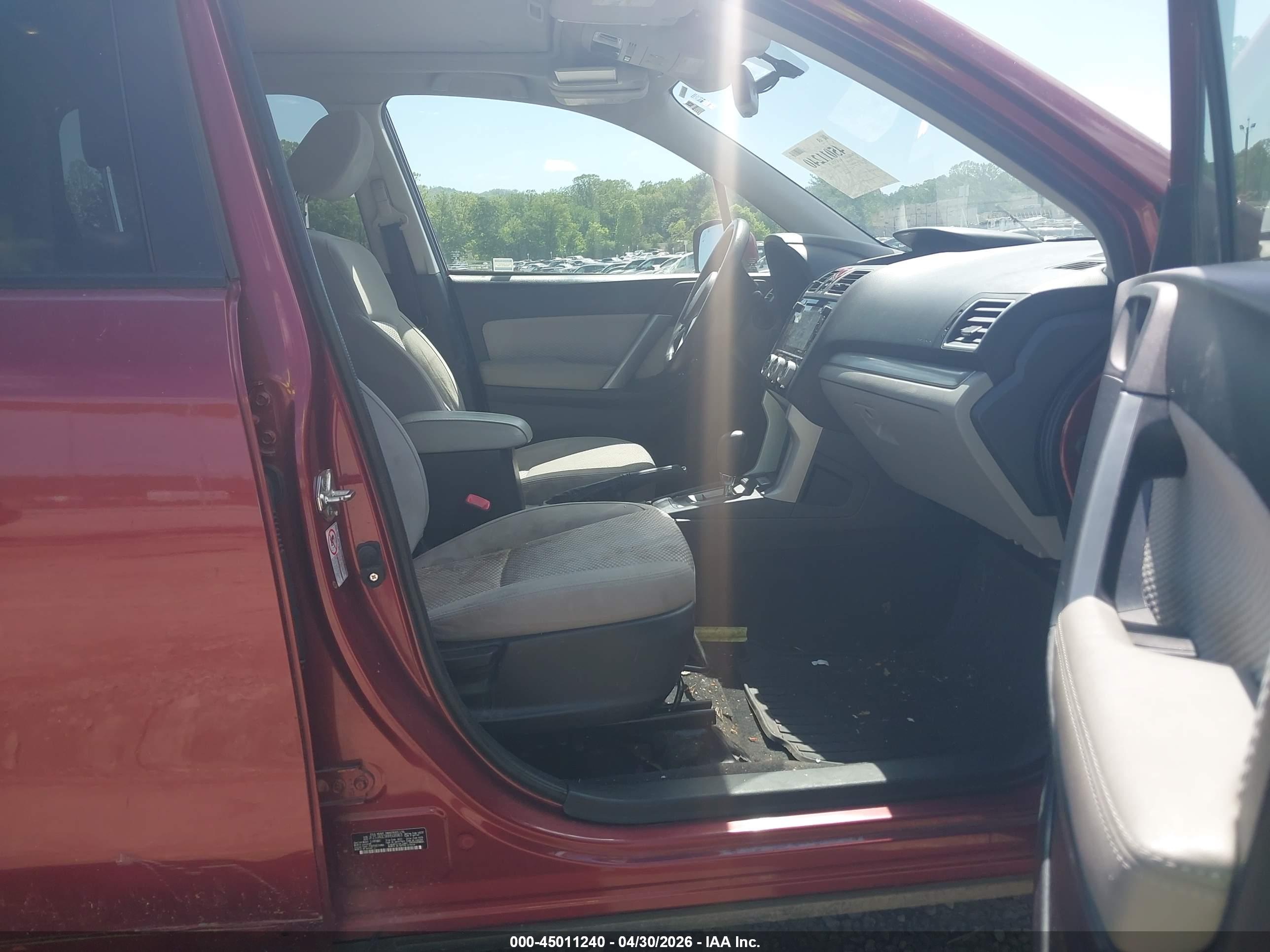 SUBARU FORESTER image 5