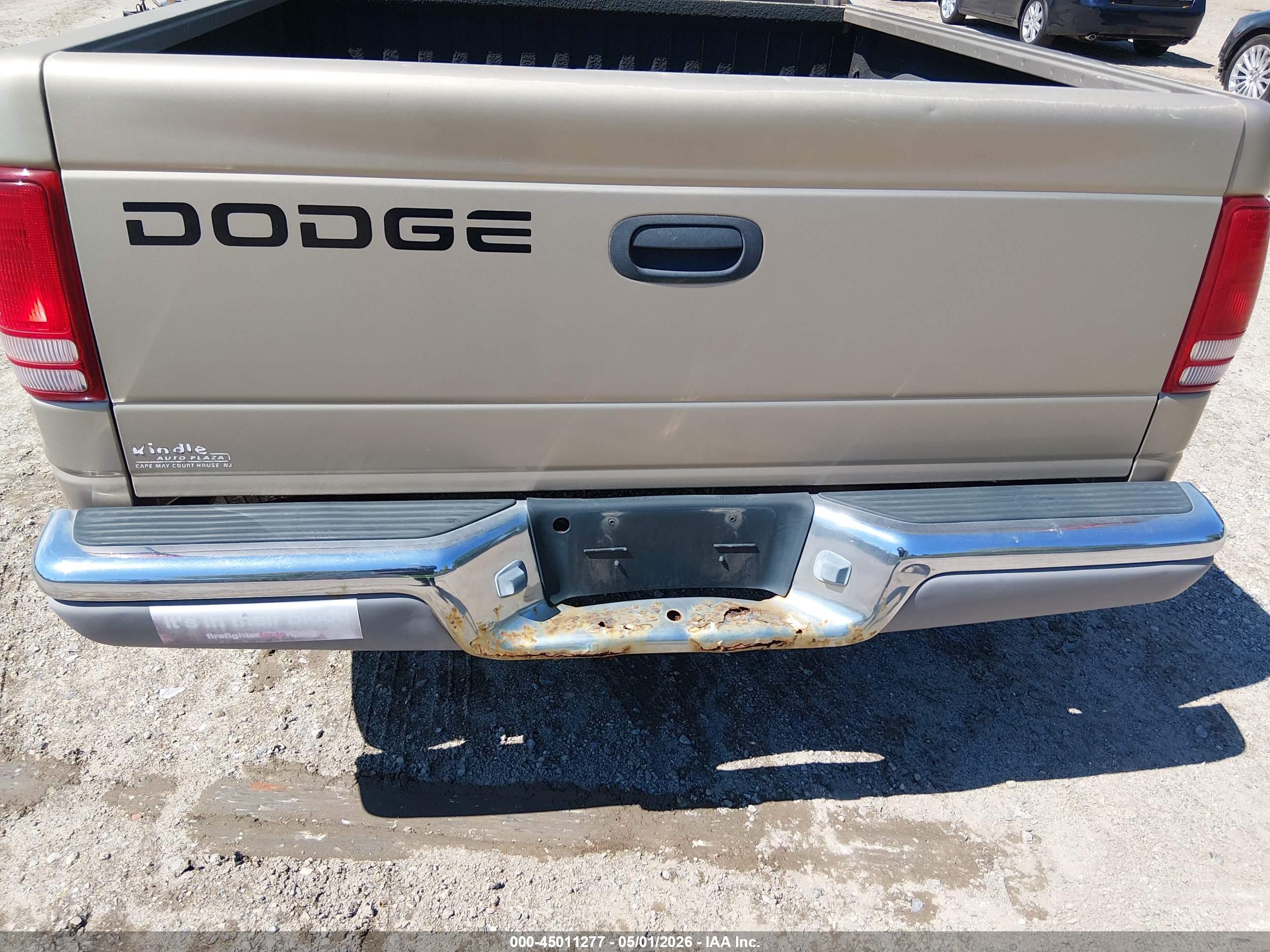 DODGE DAKOTA image 6