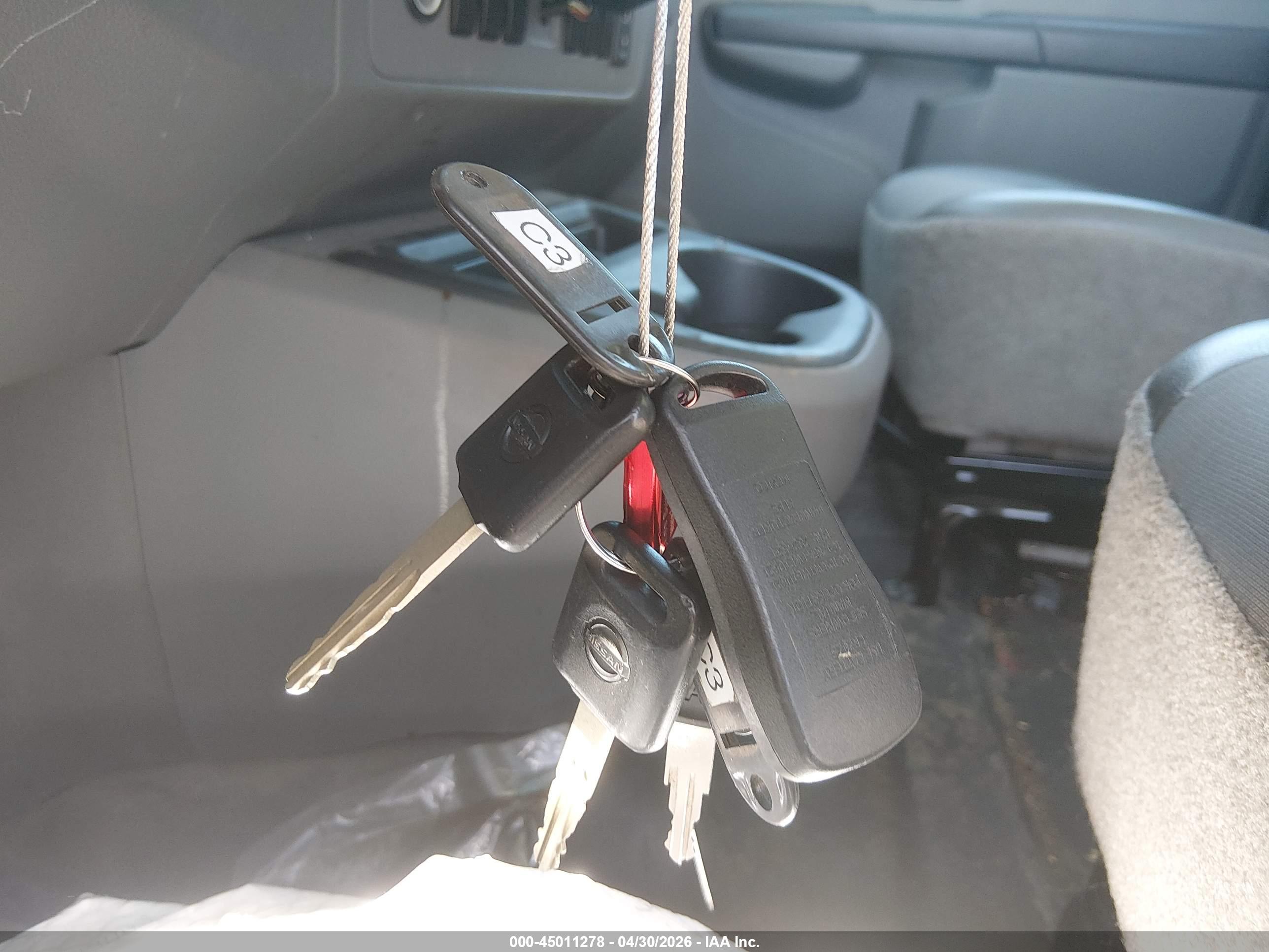 NISSAN NV image 11
