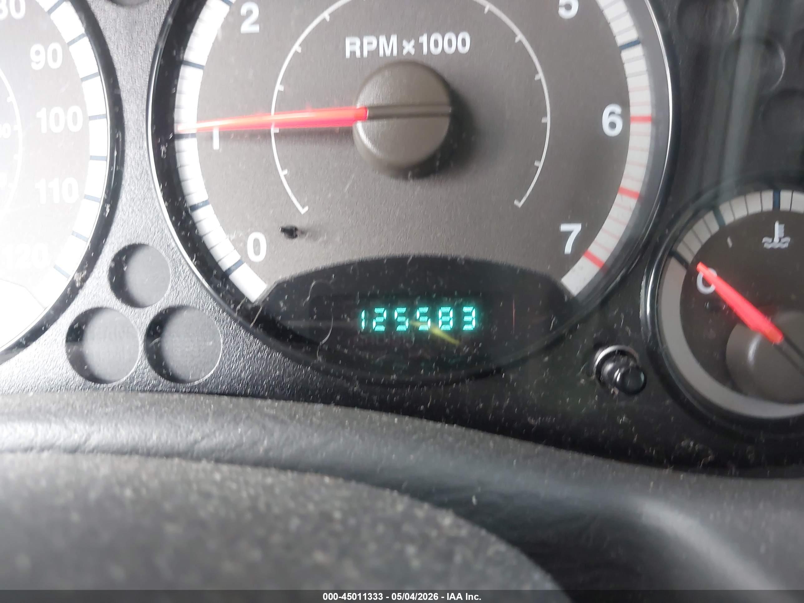 JEEP LIBERTY image 7