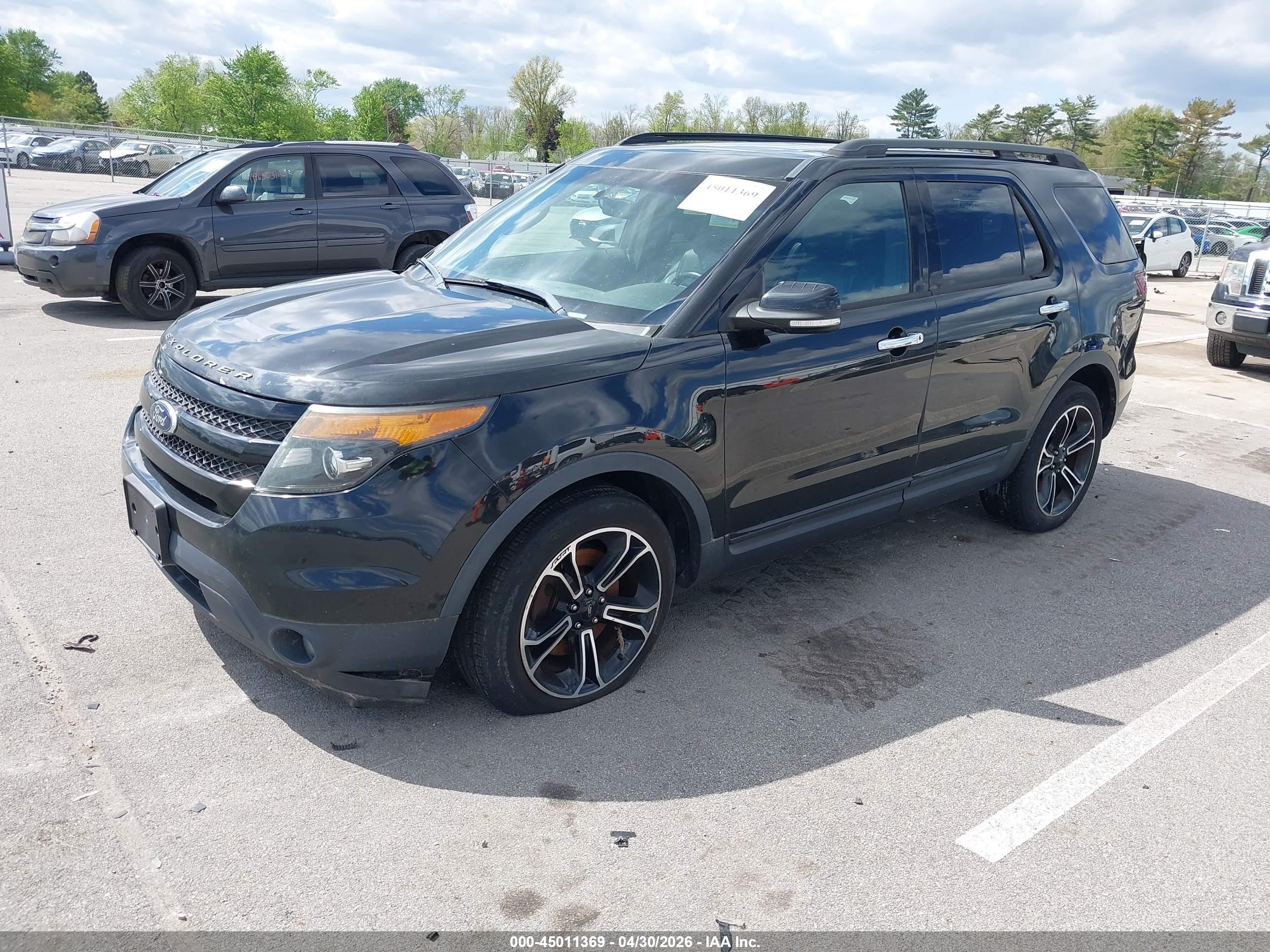 FORD EXPLORER image 2