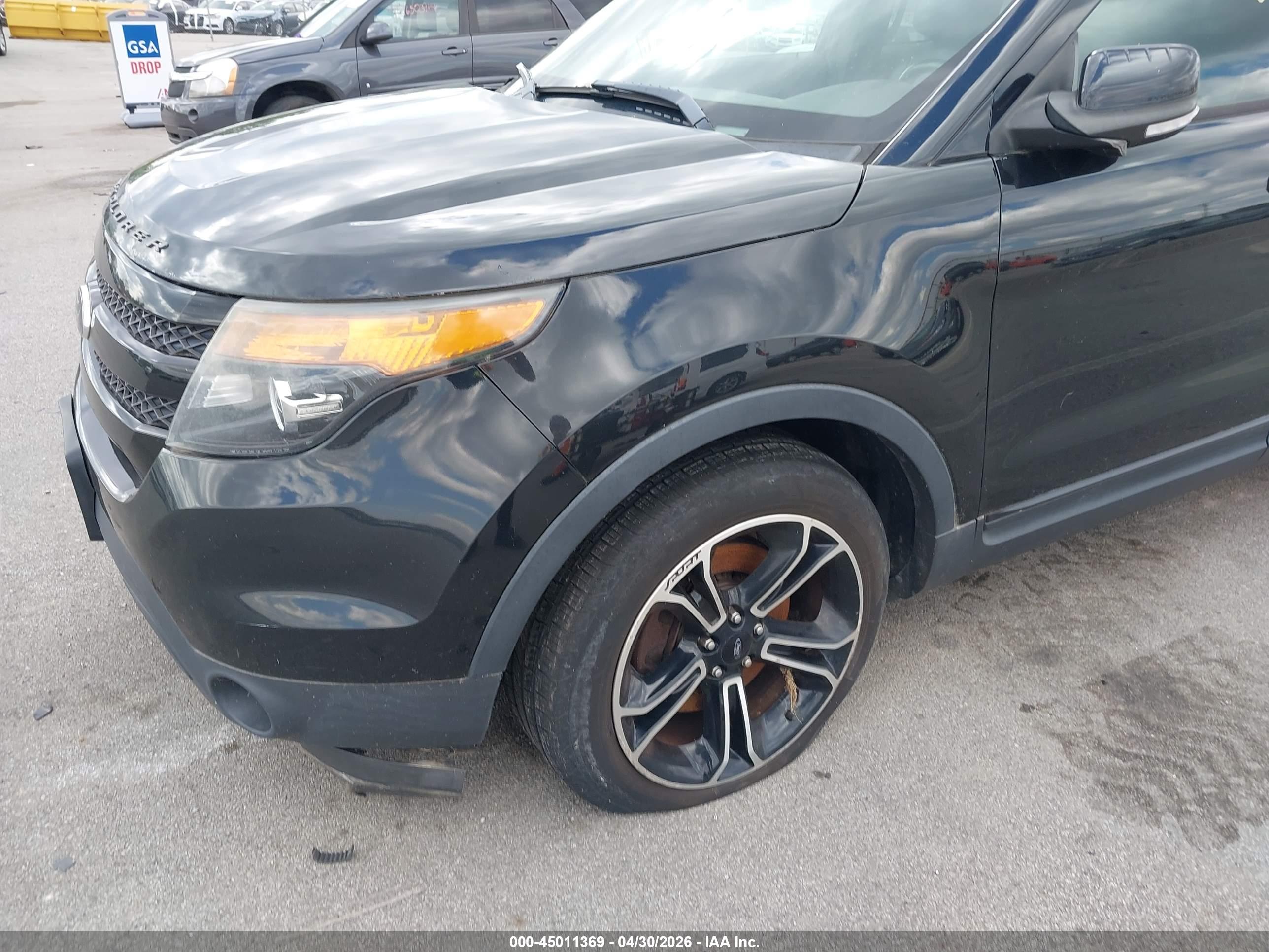 FORD EXPLORER image 6
