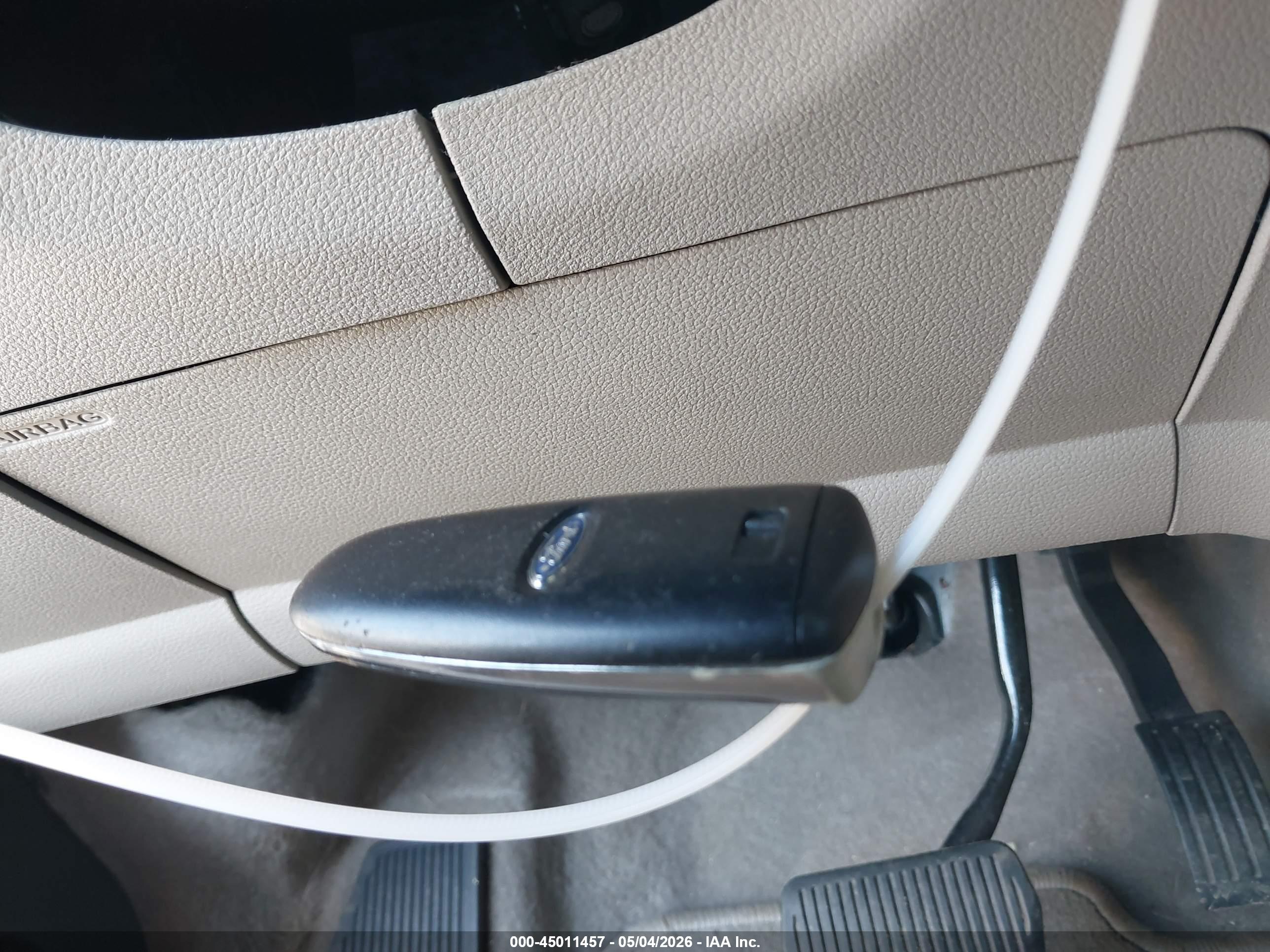FORD ESCAPE image 11