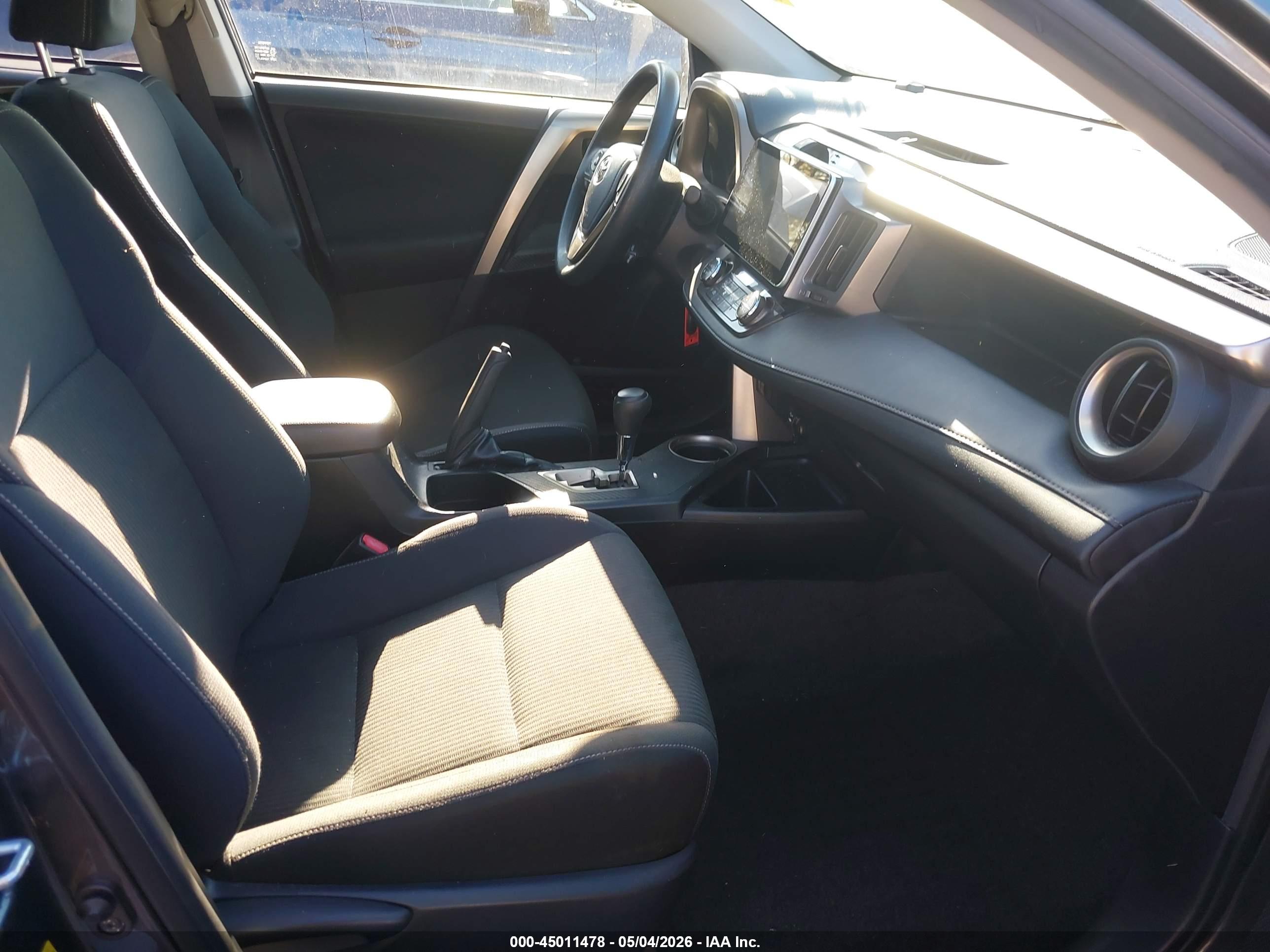 TOYOTA RAV4 image 5