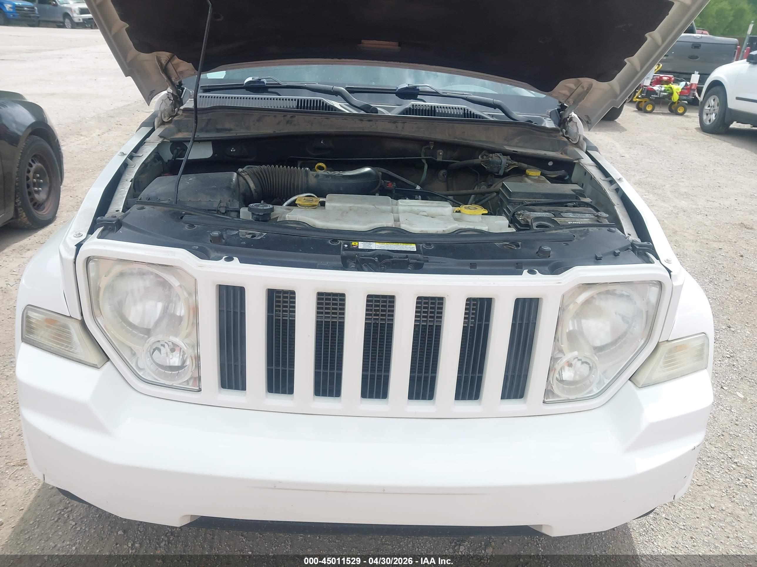 JEEP LIBERTY image 10