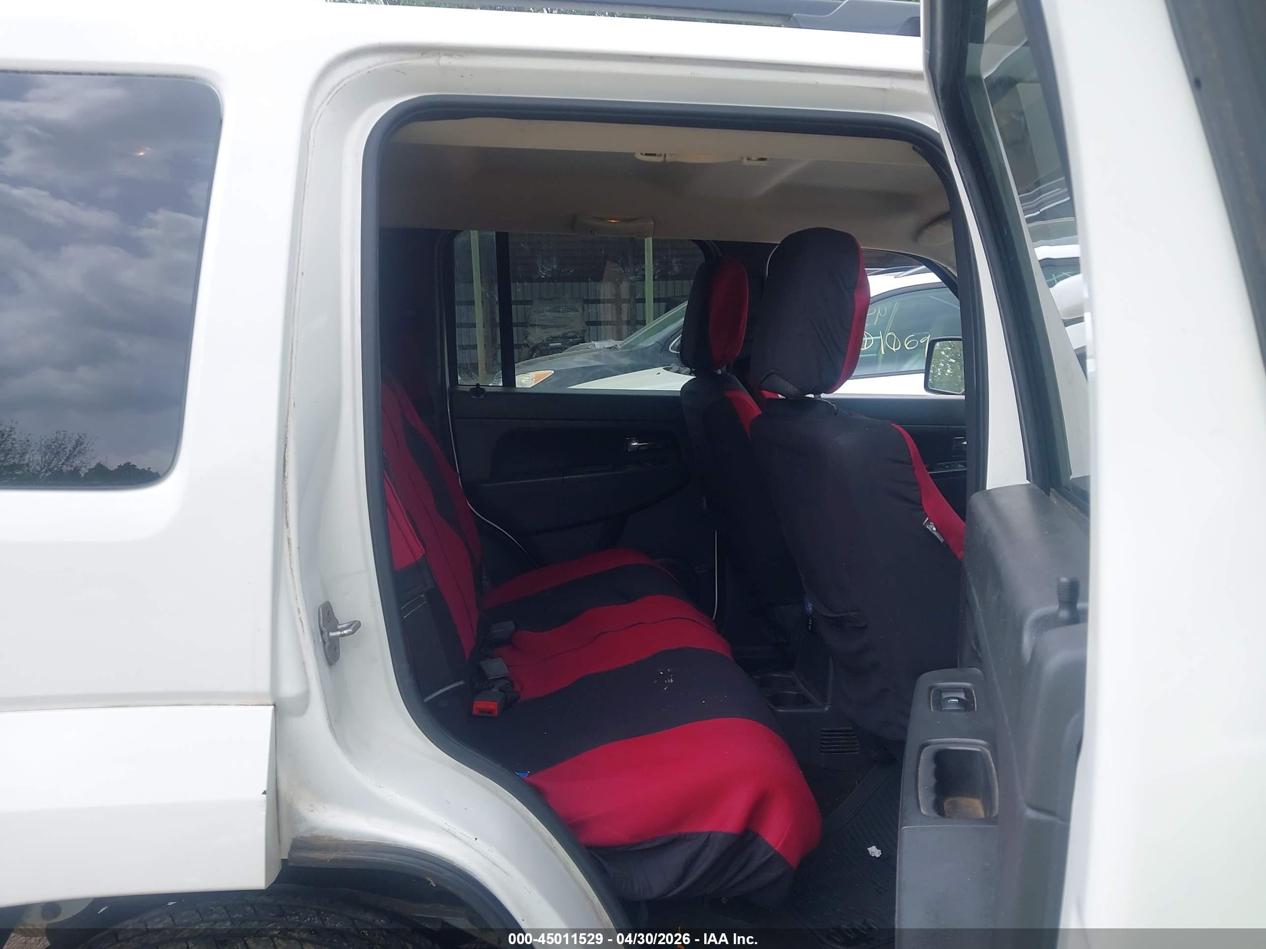 JEEP LIBERTY image 8
