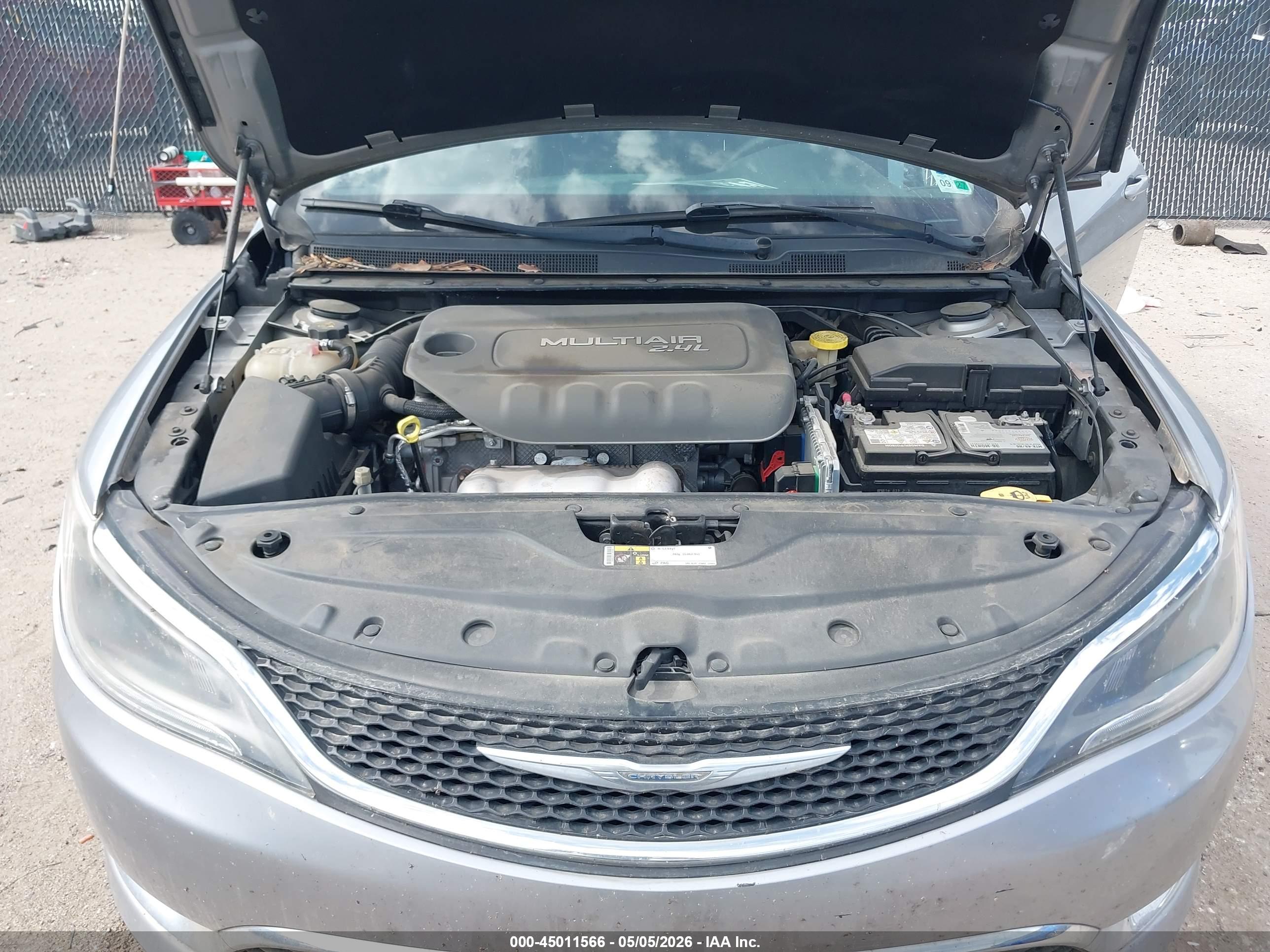 CHRYSLER 200 image 10