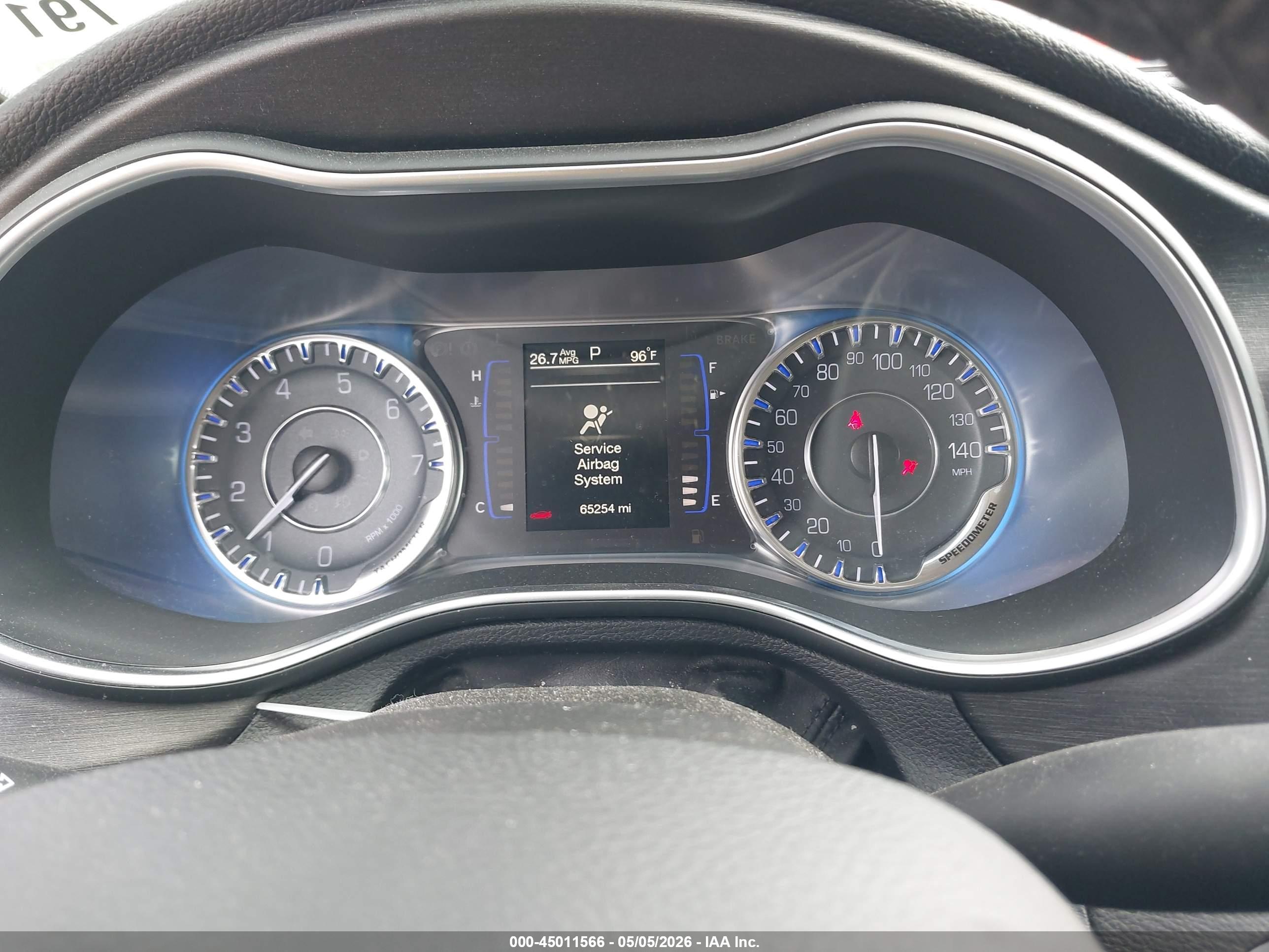 CHRYSLER 200 image 7
