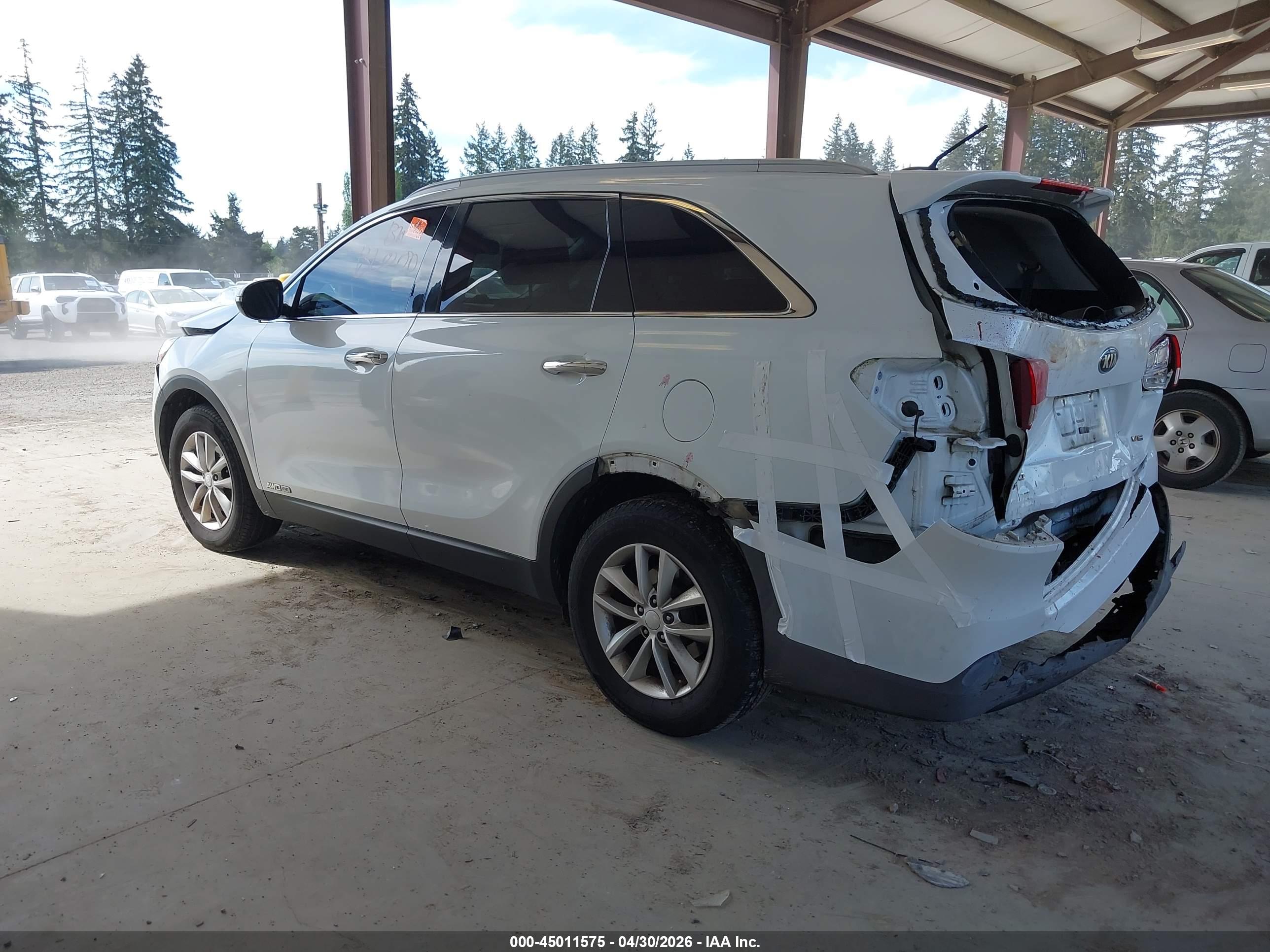 KIA SORENTO image 3