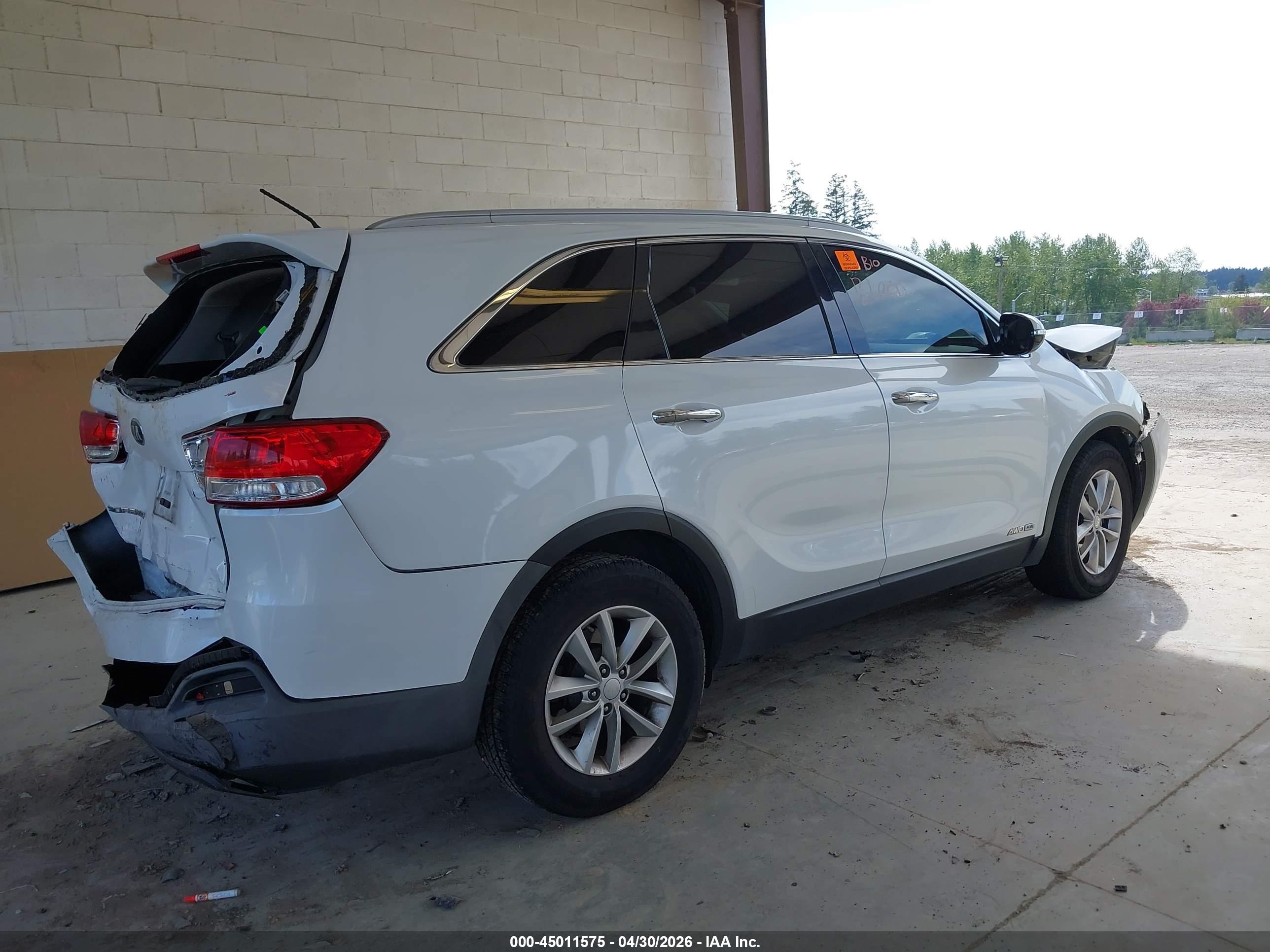 KIA SORENTO image 4