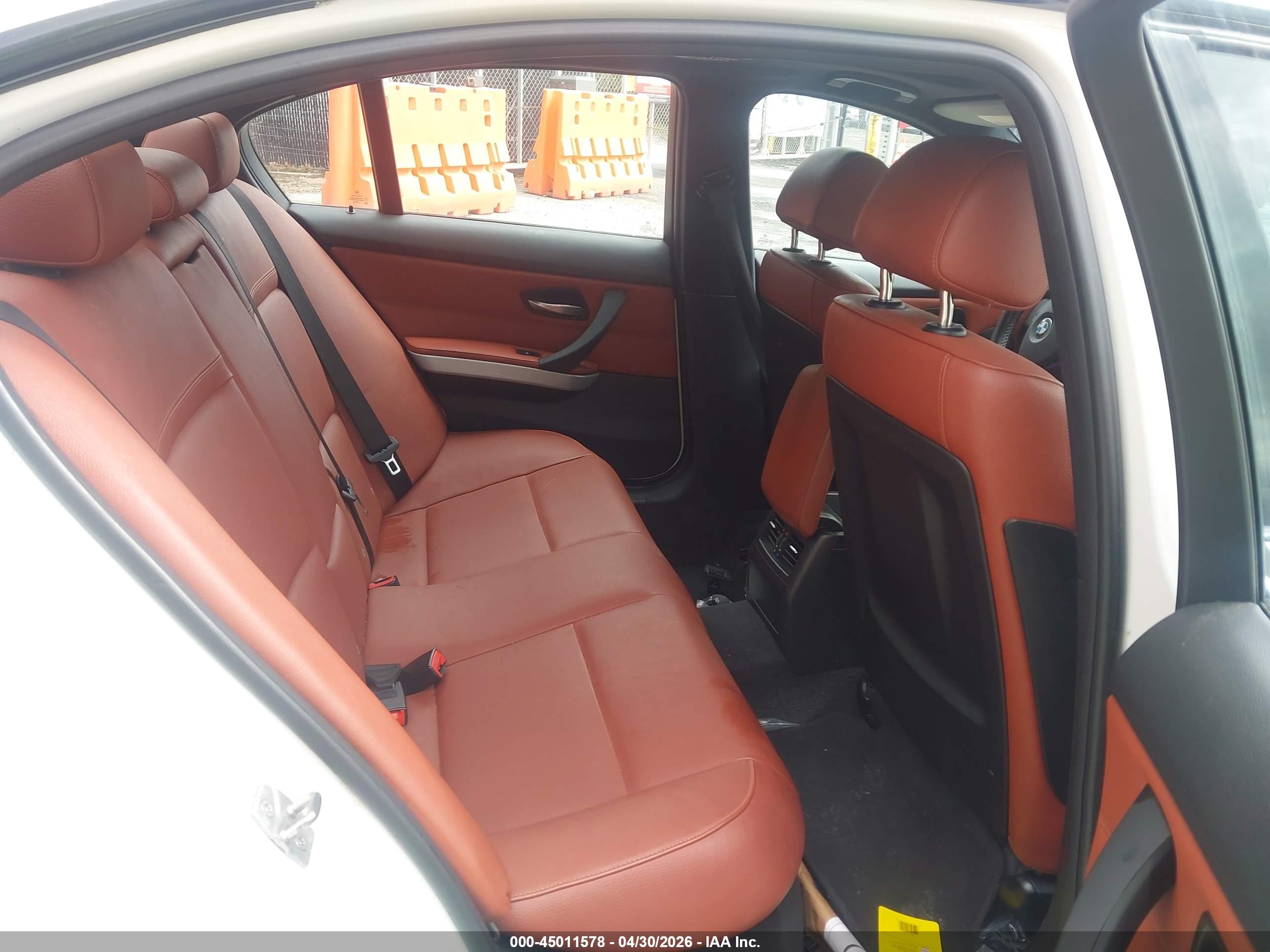 BMW 328I image 8
