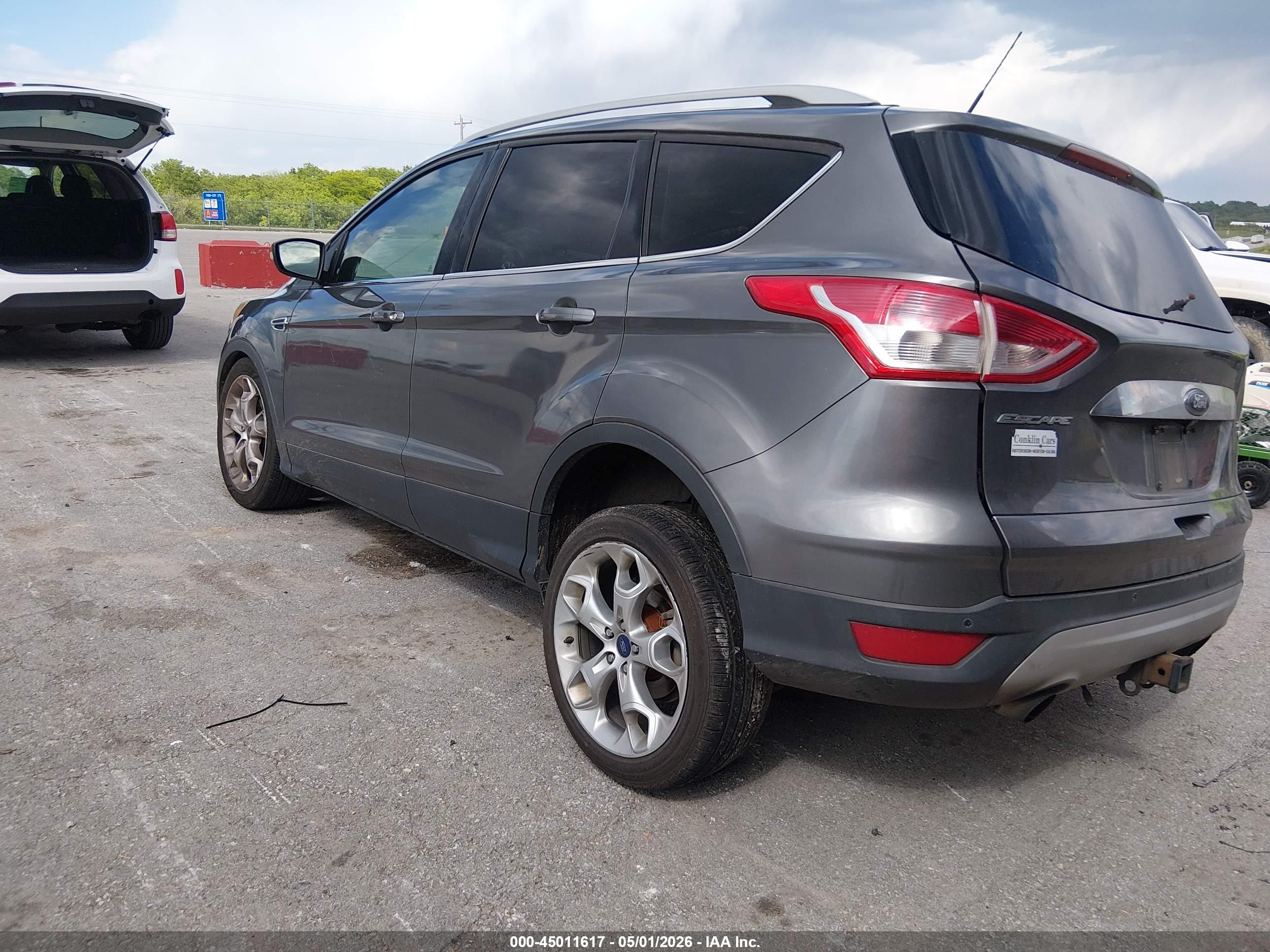 FORD ESCAPE image 3