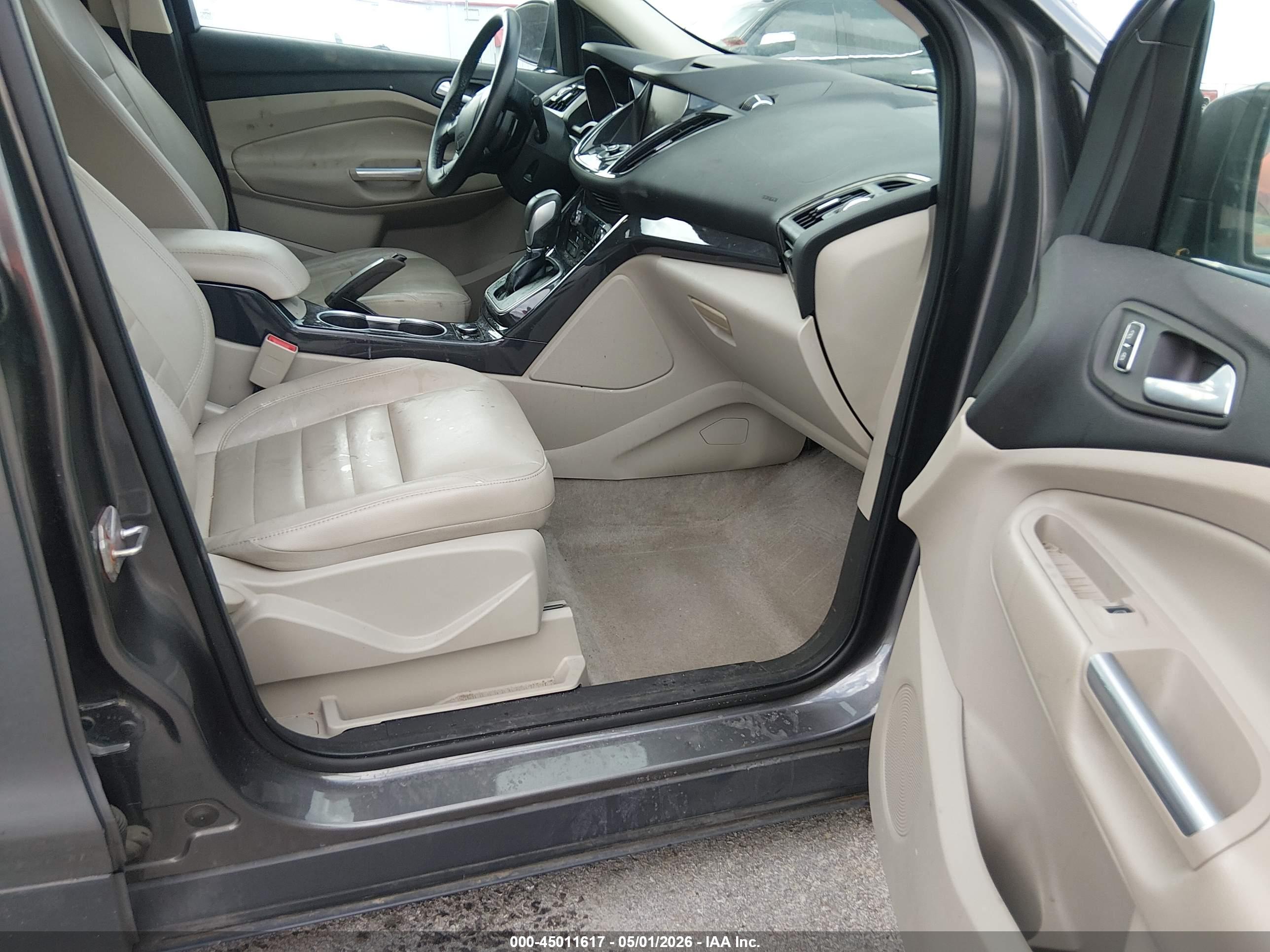 FORD ESCAPE image 5