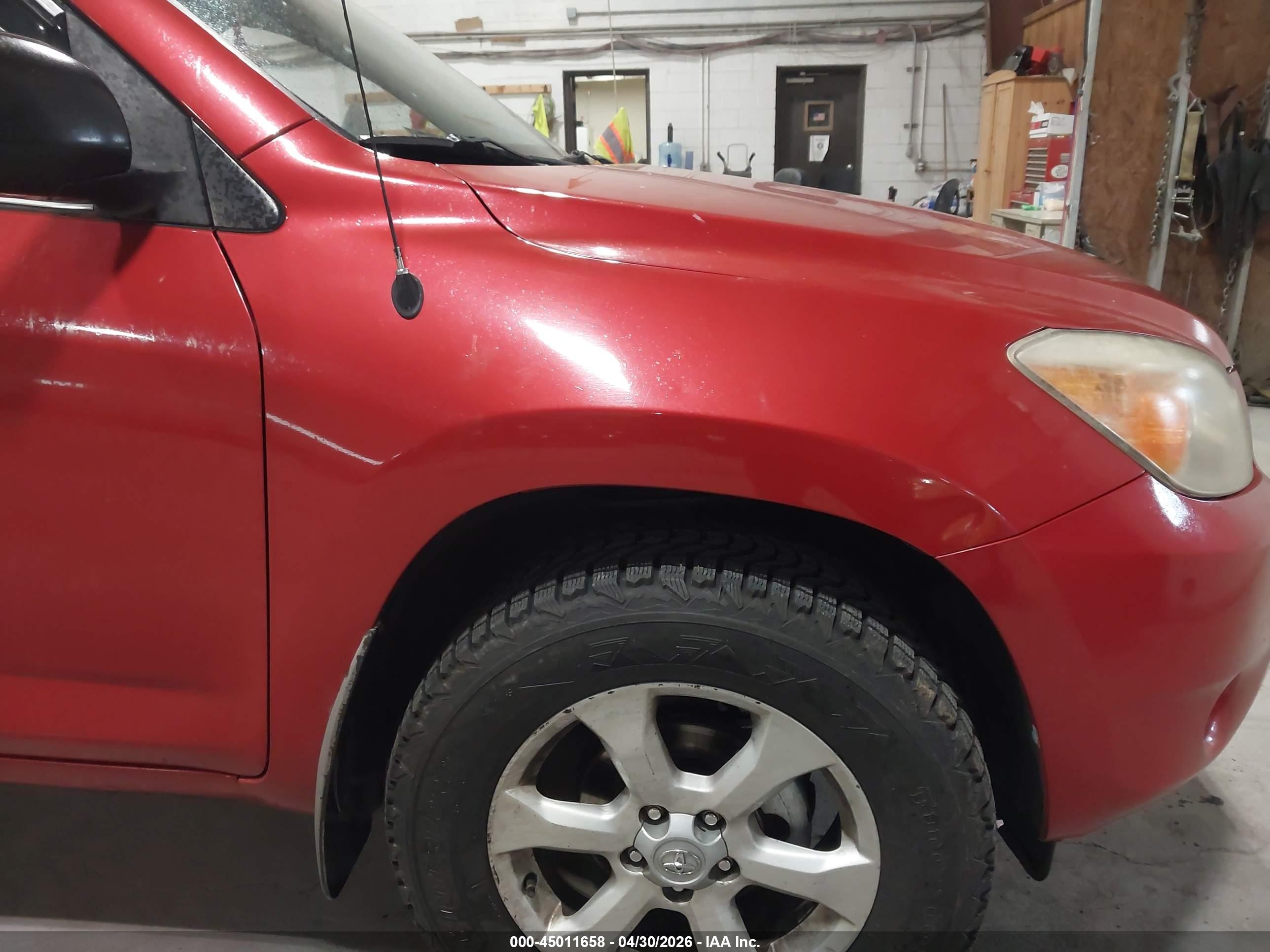 TOYOTA RAV4 image 6