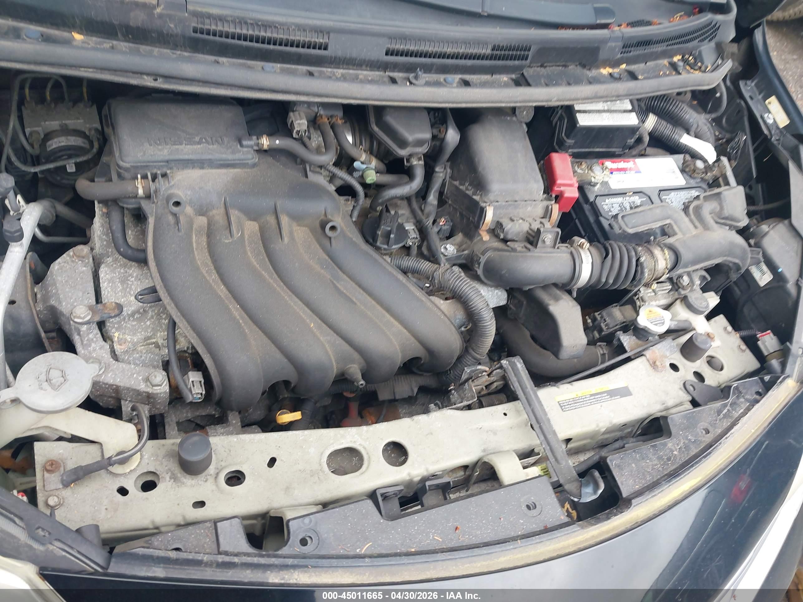 NISSAN VERSA image 10