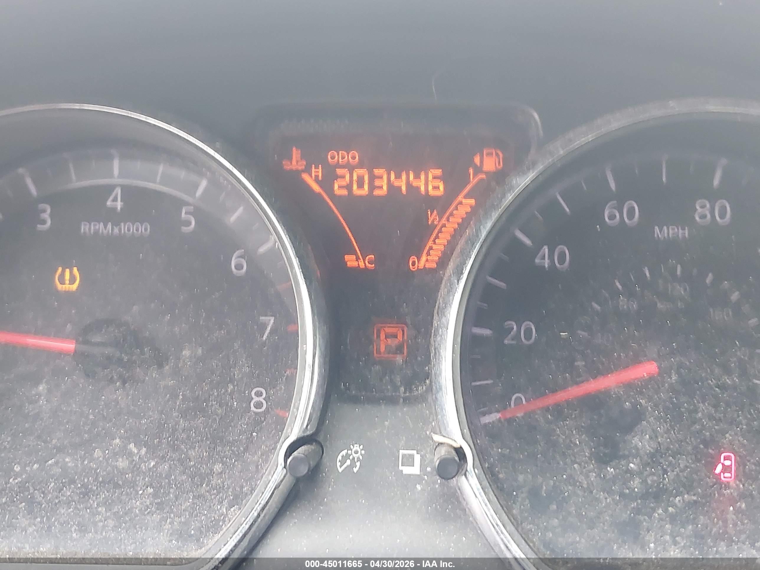 NISSAN VERSA image 7