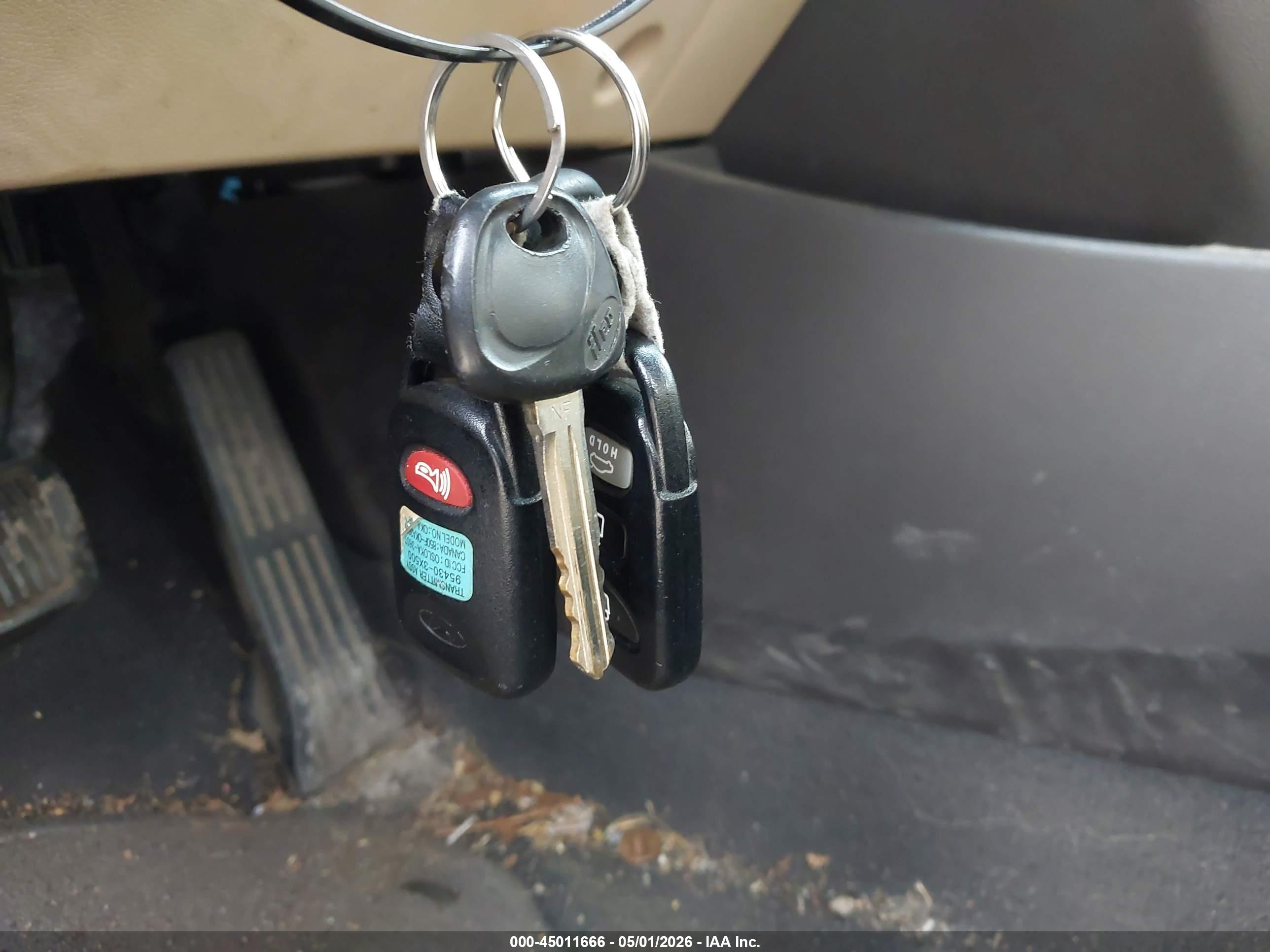 HYUNDAI ELANTRA image 11