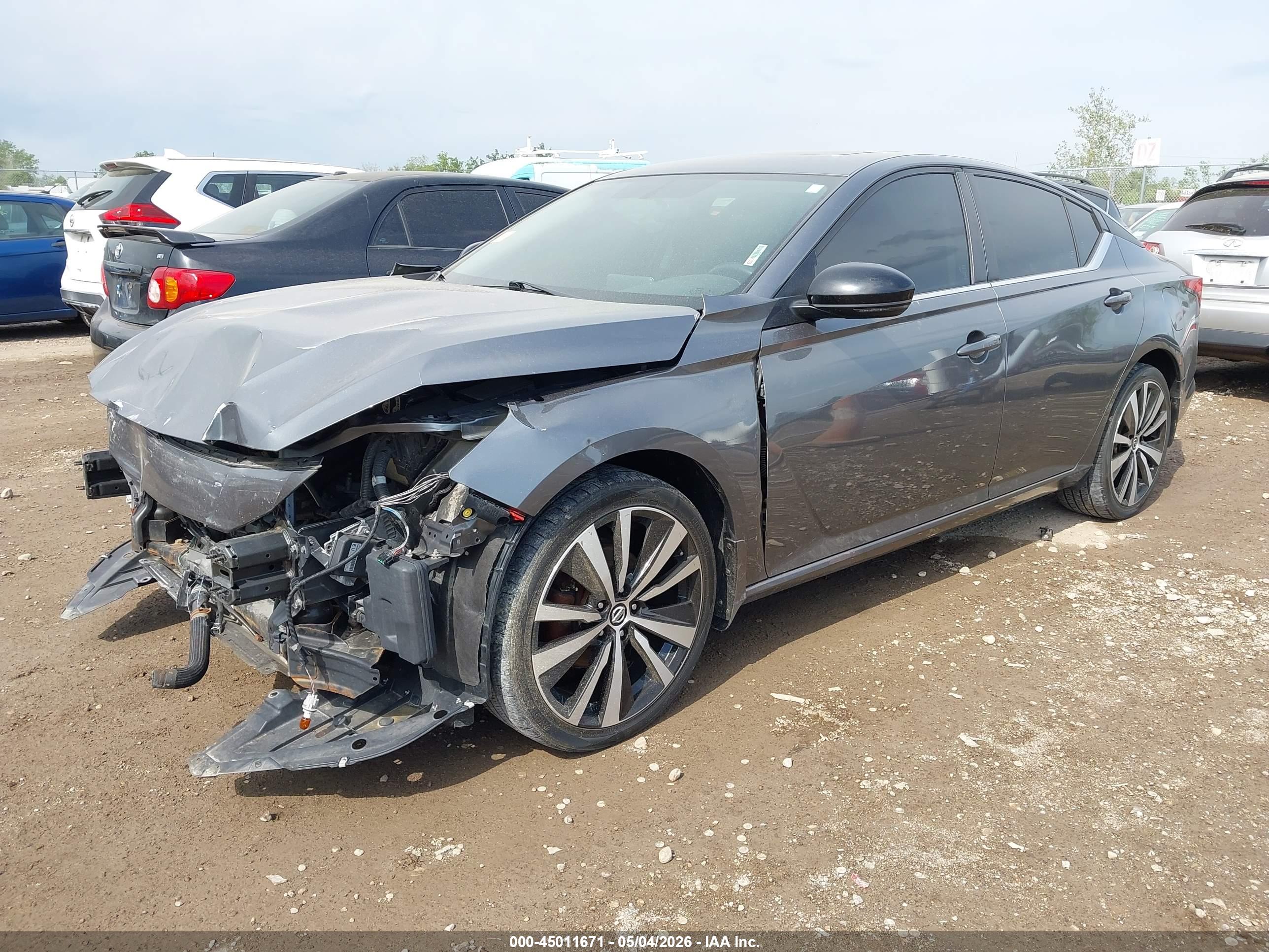 NISSAN ALTIMA image 2