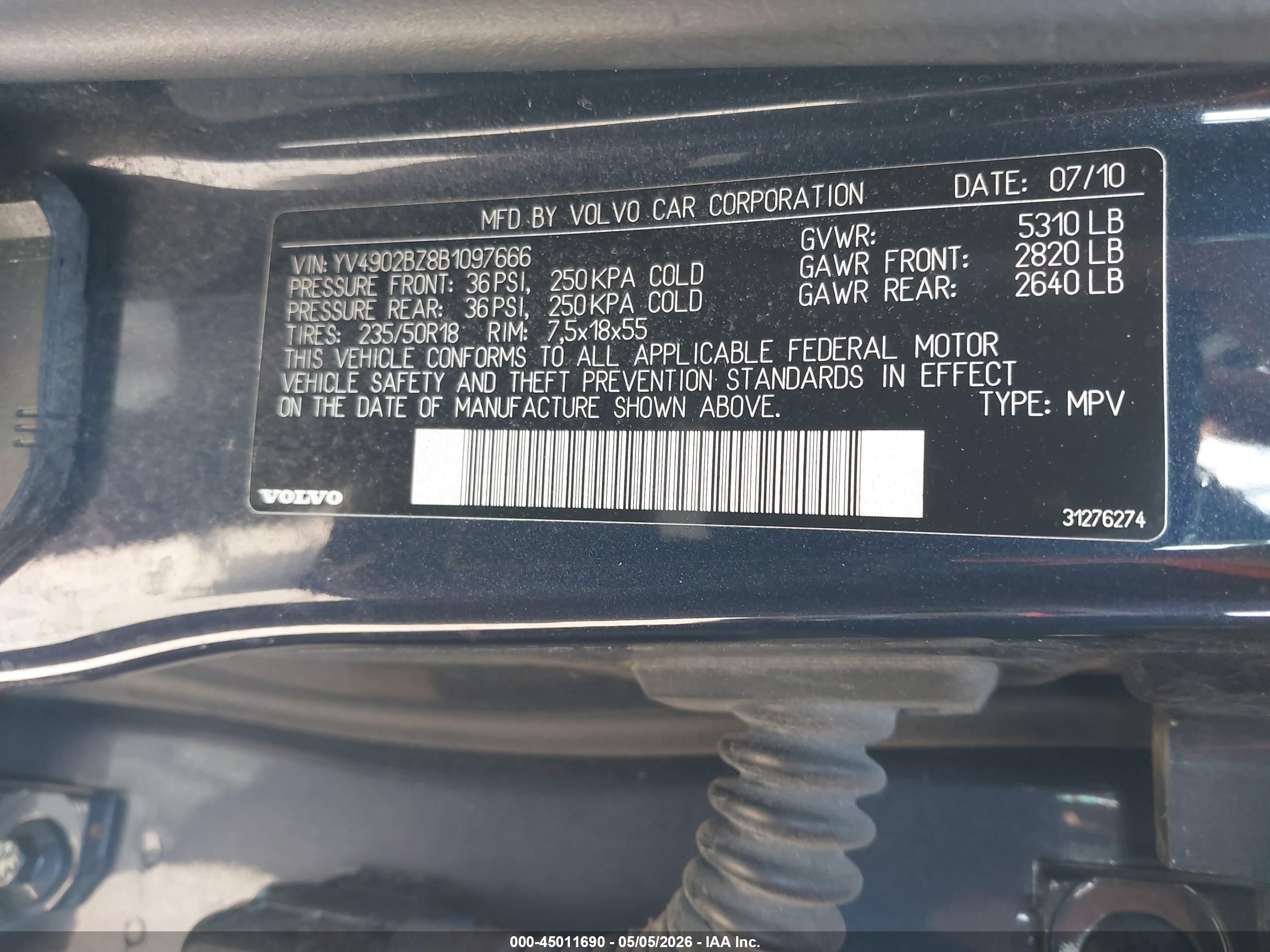 VOLVO XC70 image 9