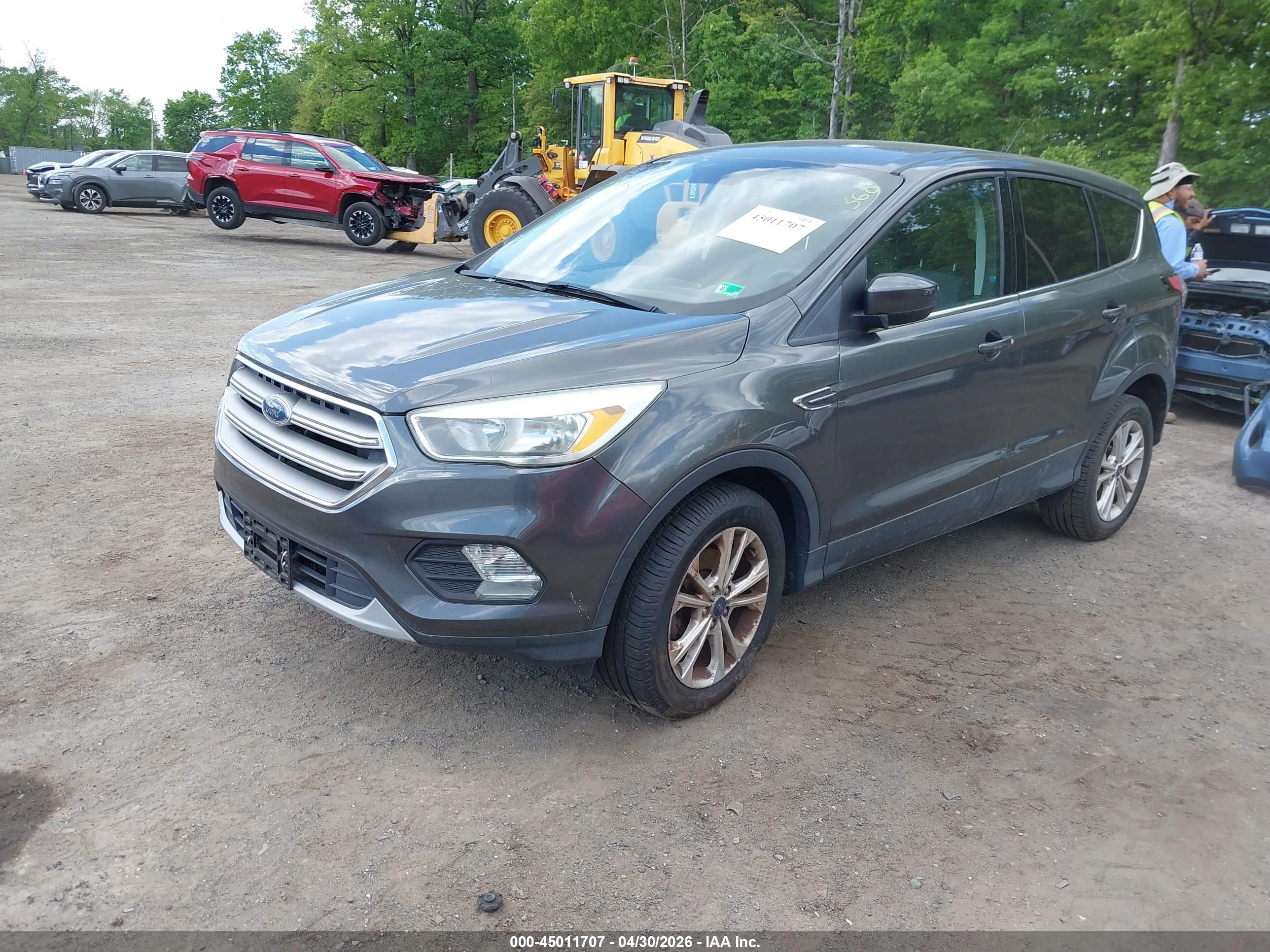FORD ESCAPE image 2