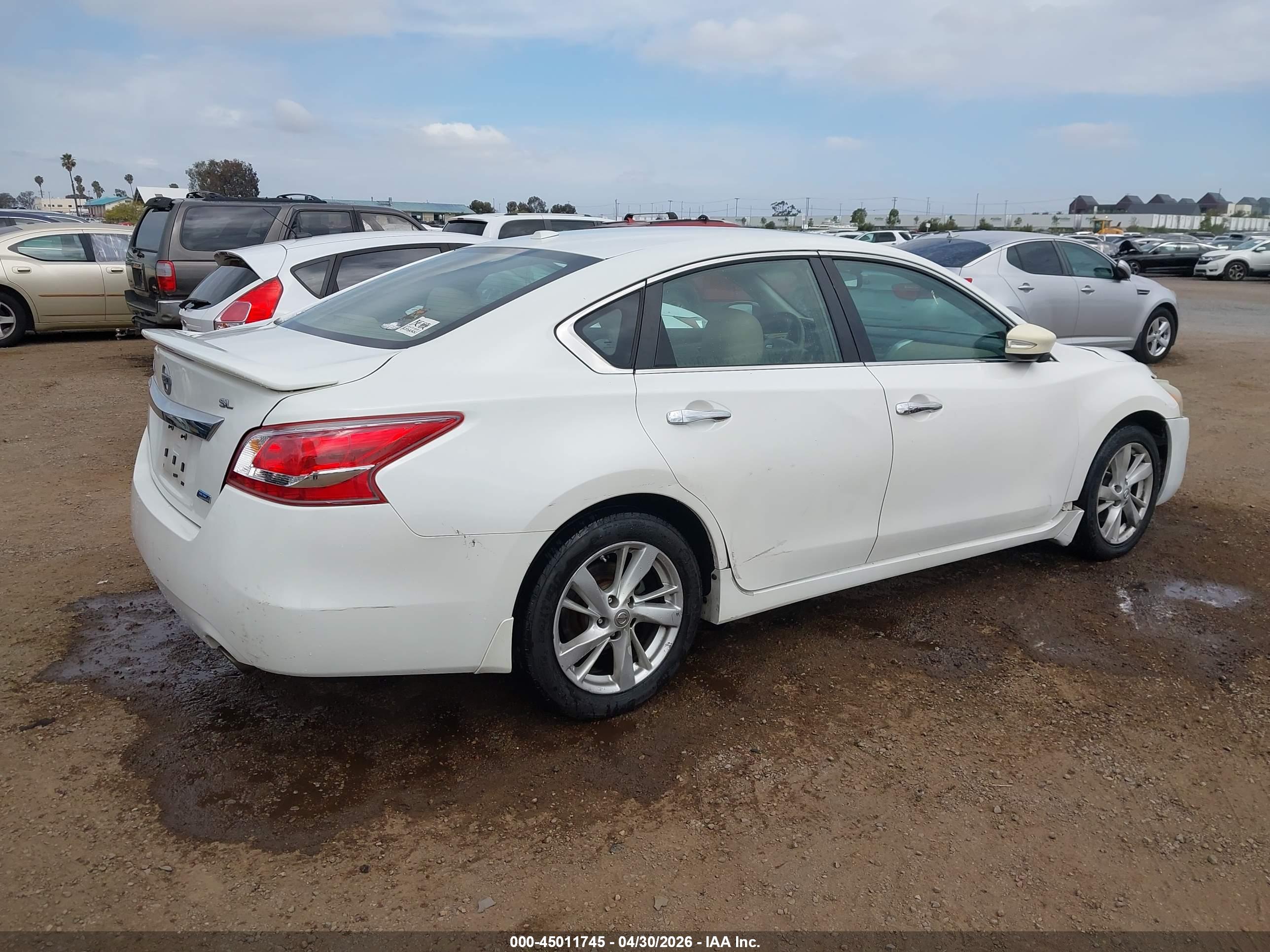 NISSAN ALTIMA image 4
