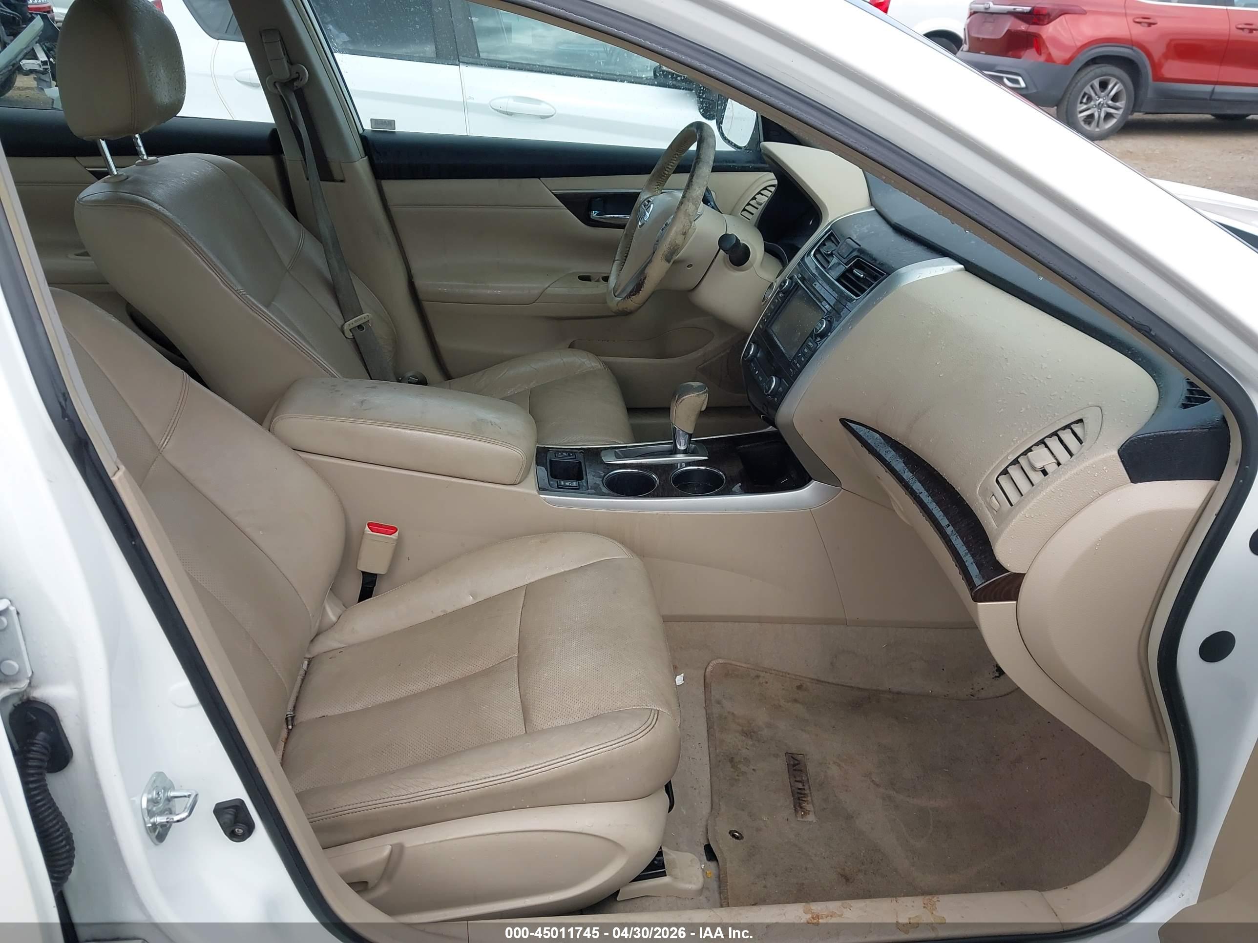 NISSAN ALTIMA image 5