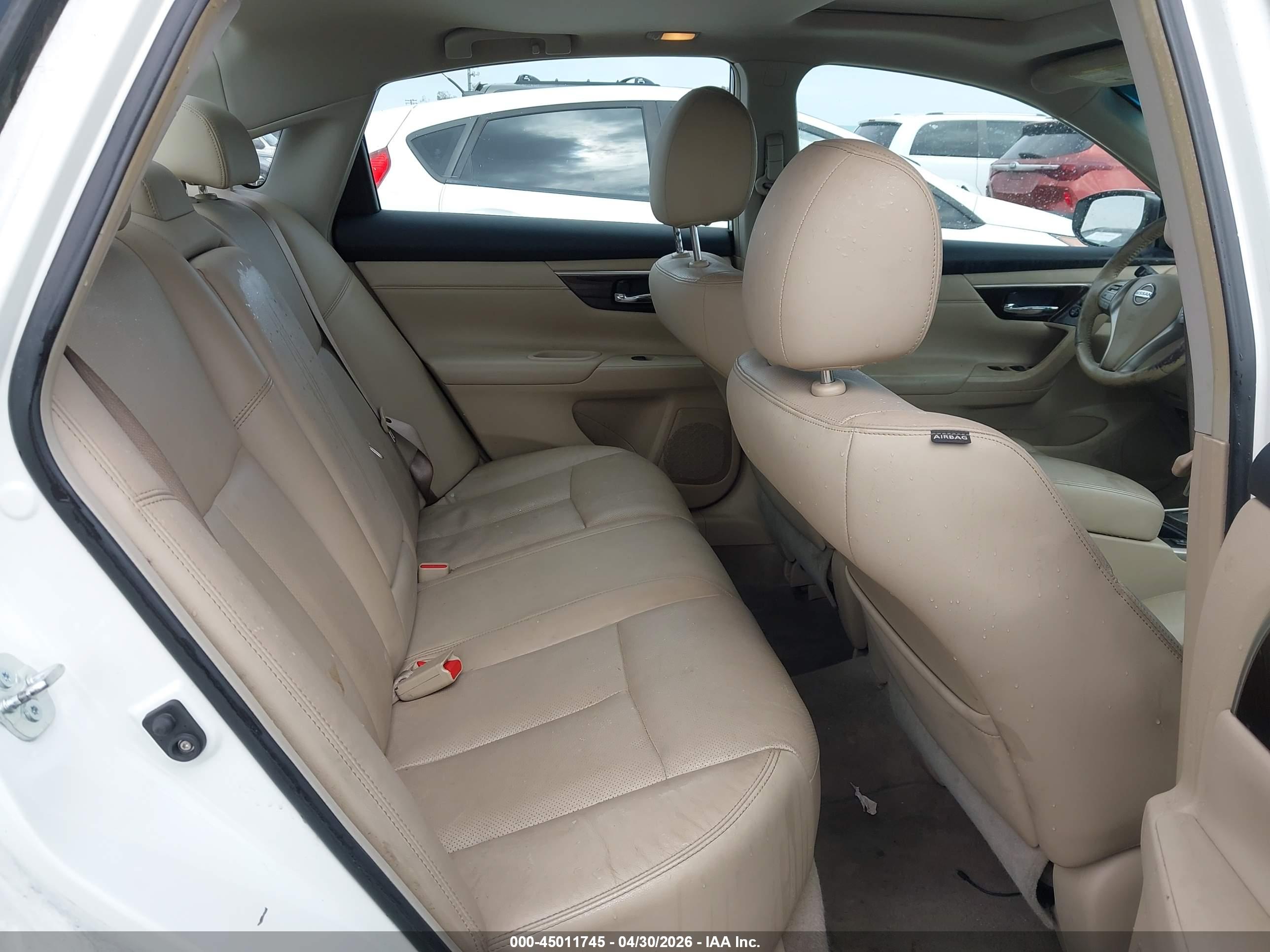 NISSAN ALTIMA image 8