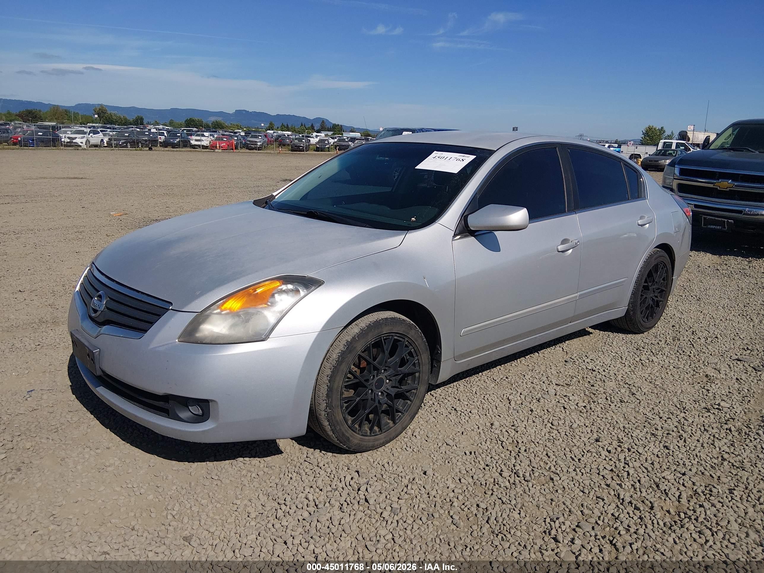 NISSAN ALTIMA image 2