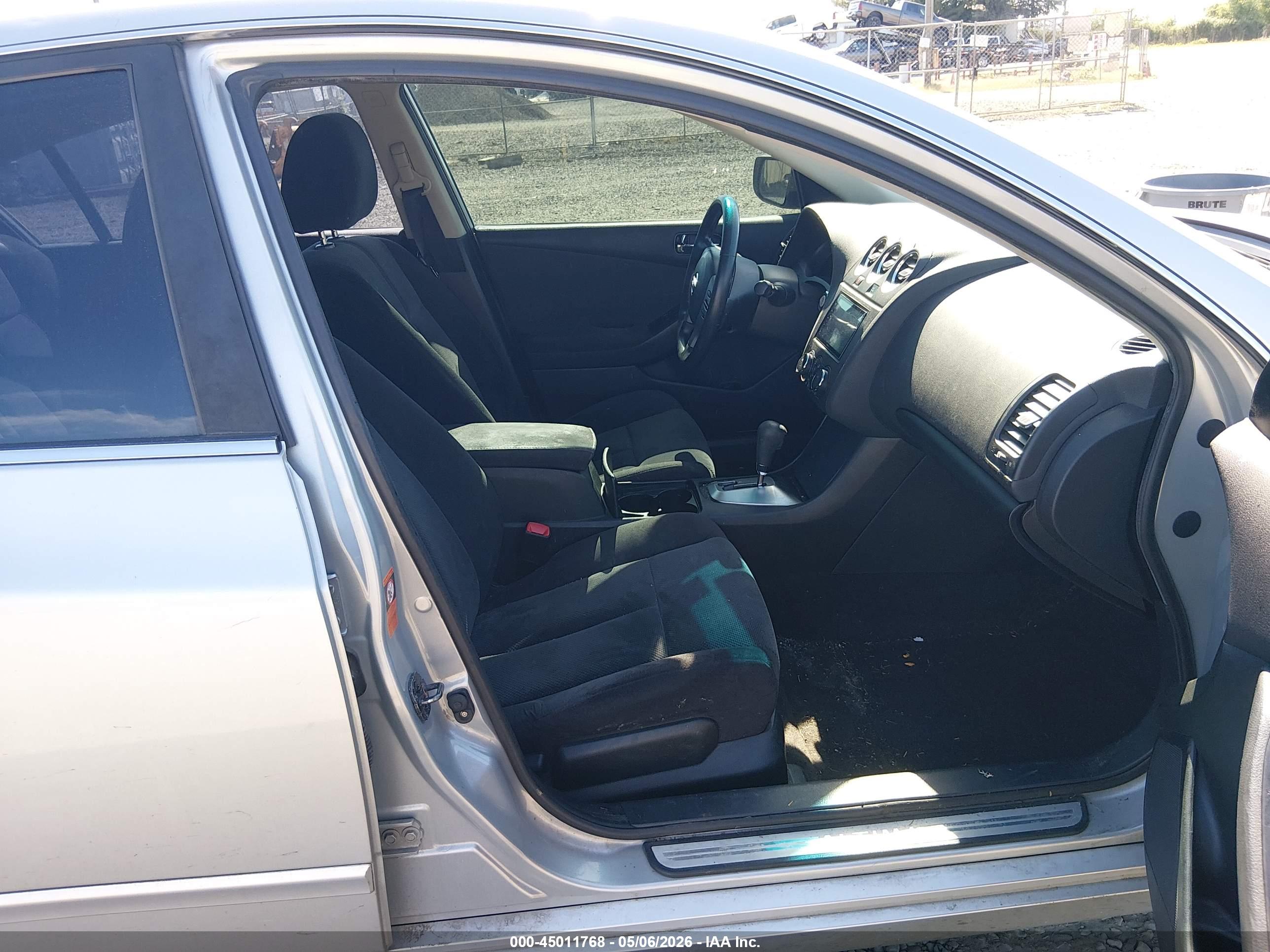 NISSAN ALTIMA image 5