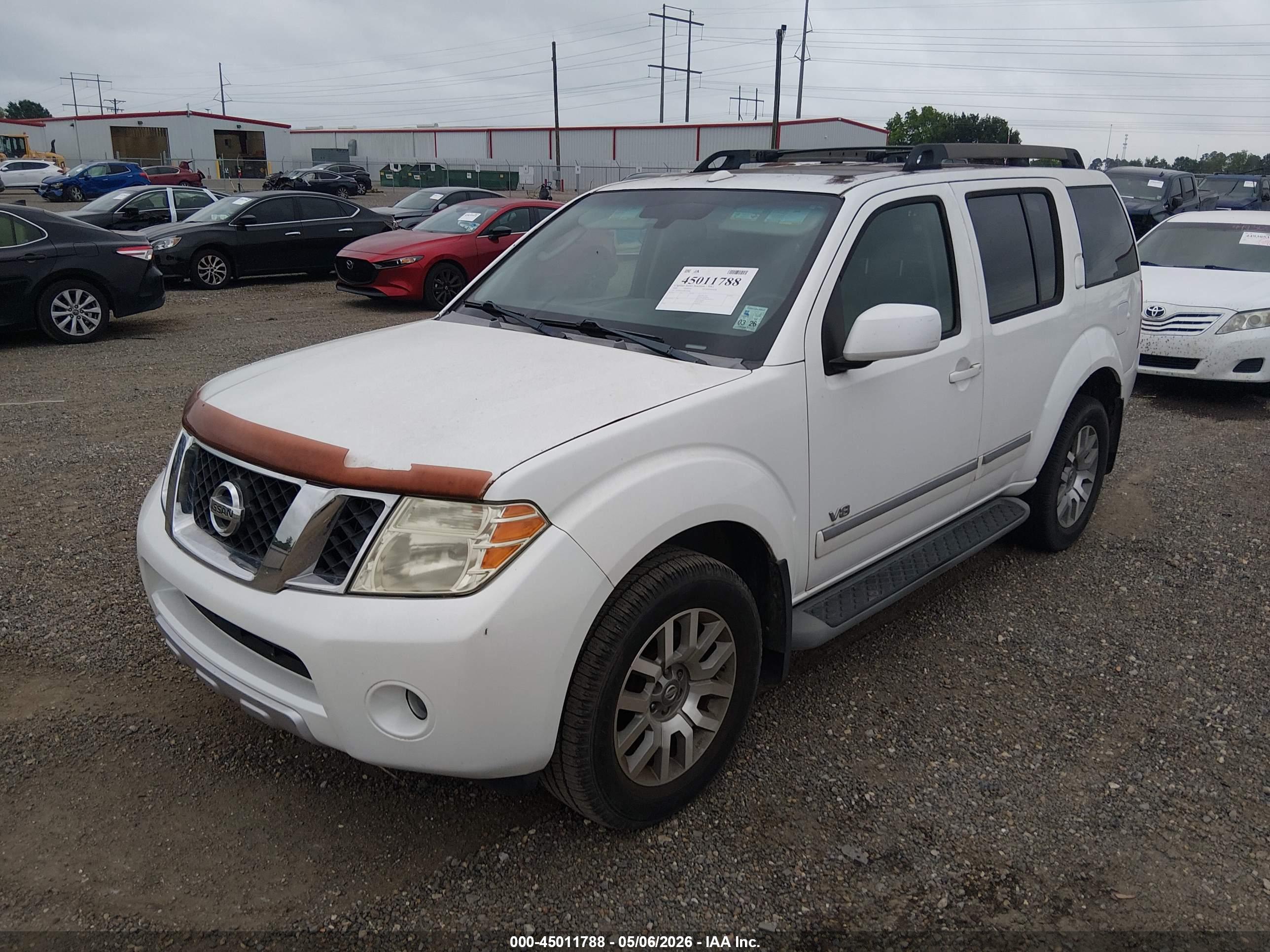NISSAN PATHFINDER image 2