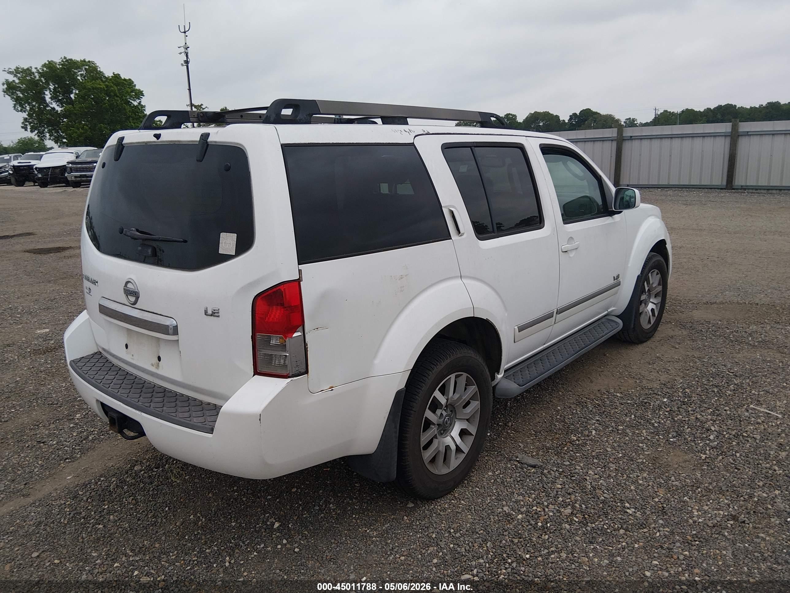 NISSAN PATHFINDER image 4
