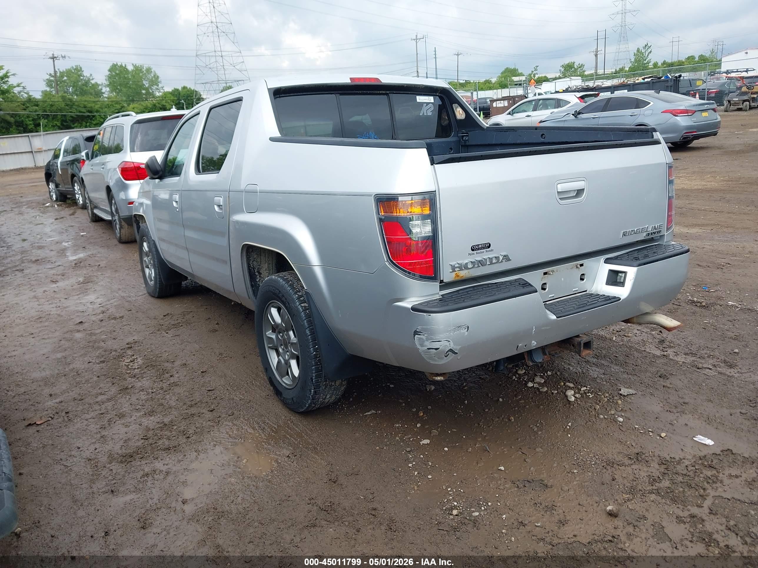 HONDA RIDGELINE image 3