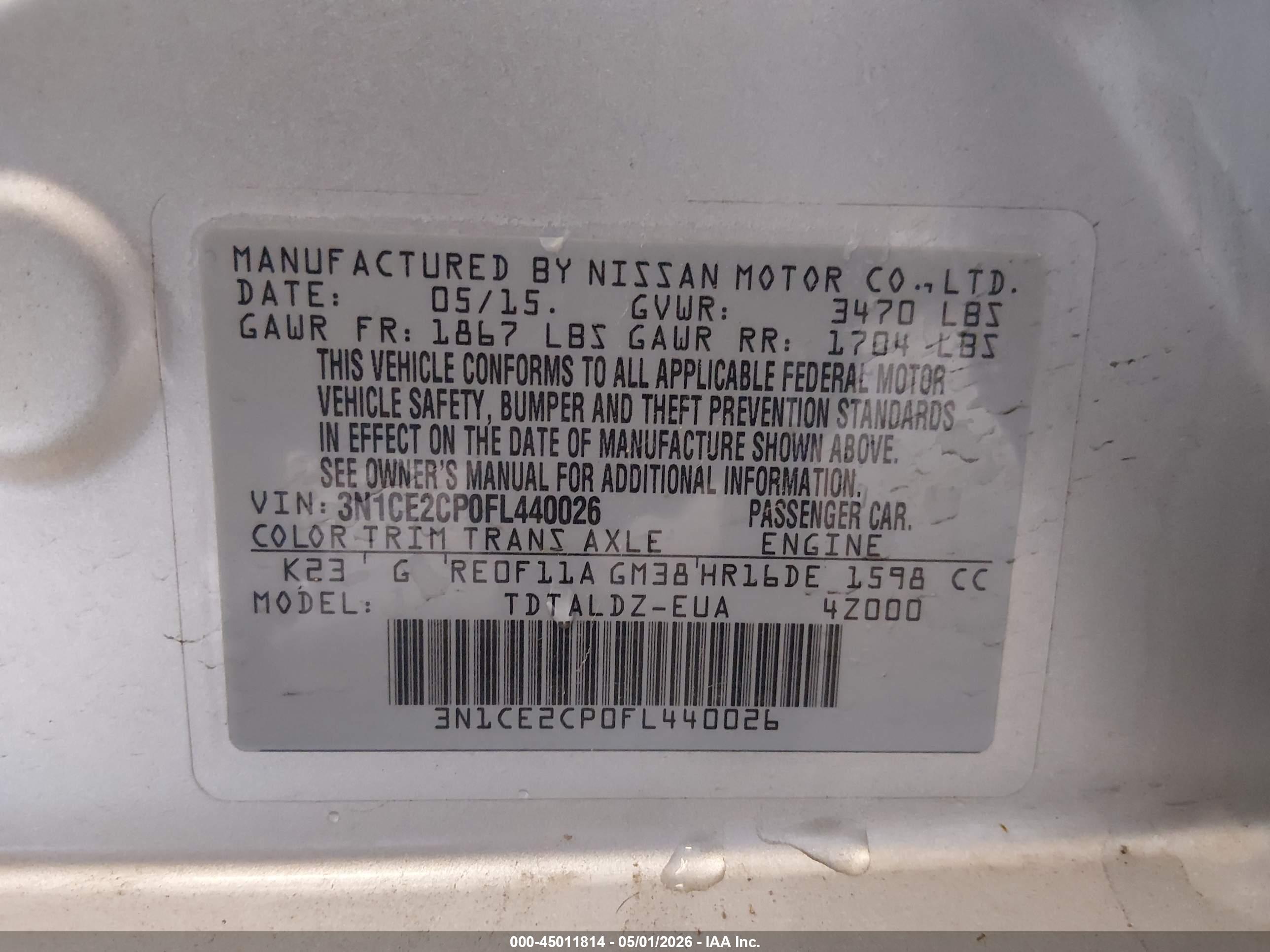 NISSAN VERSA image 9