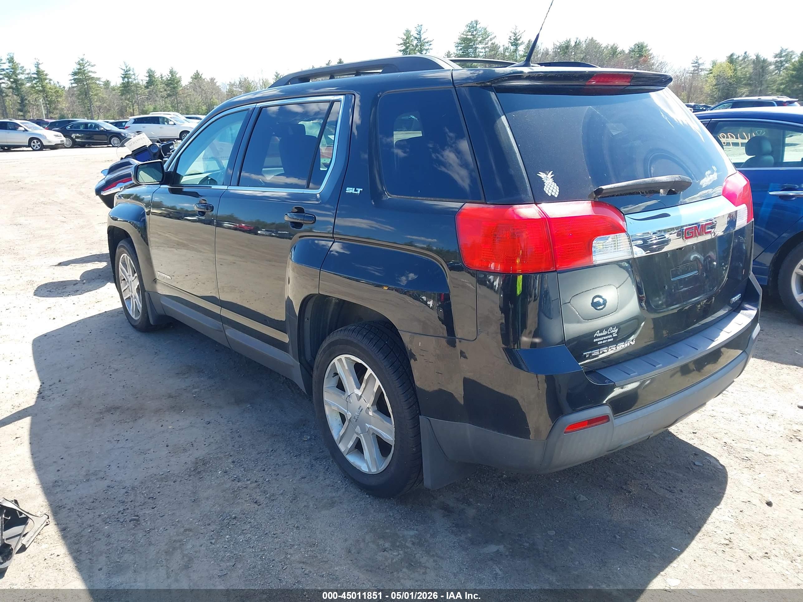 GMC TERRAIN image 3