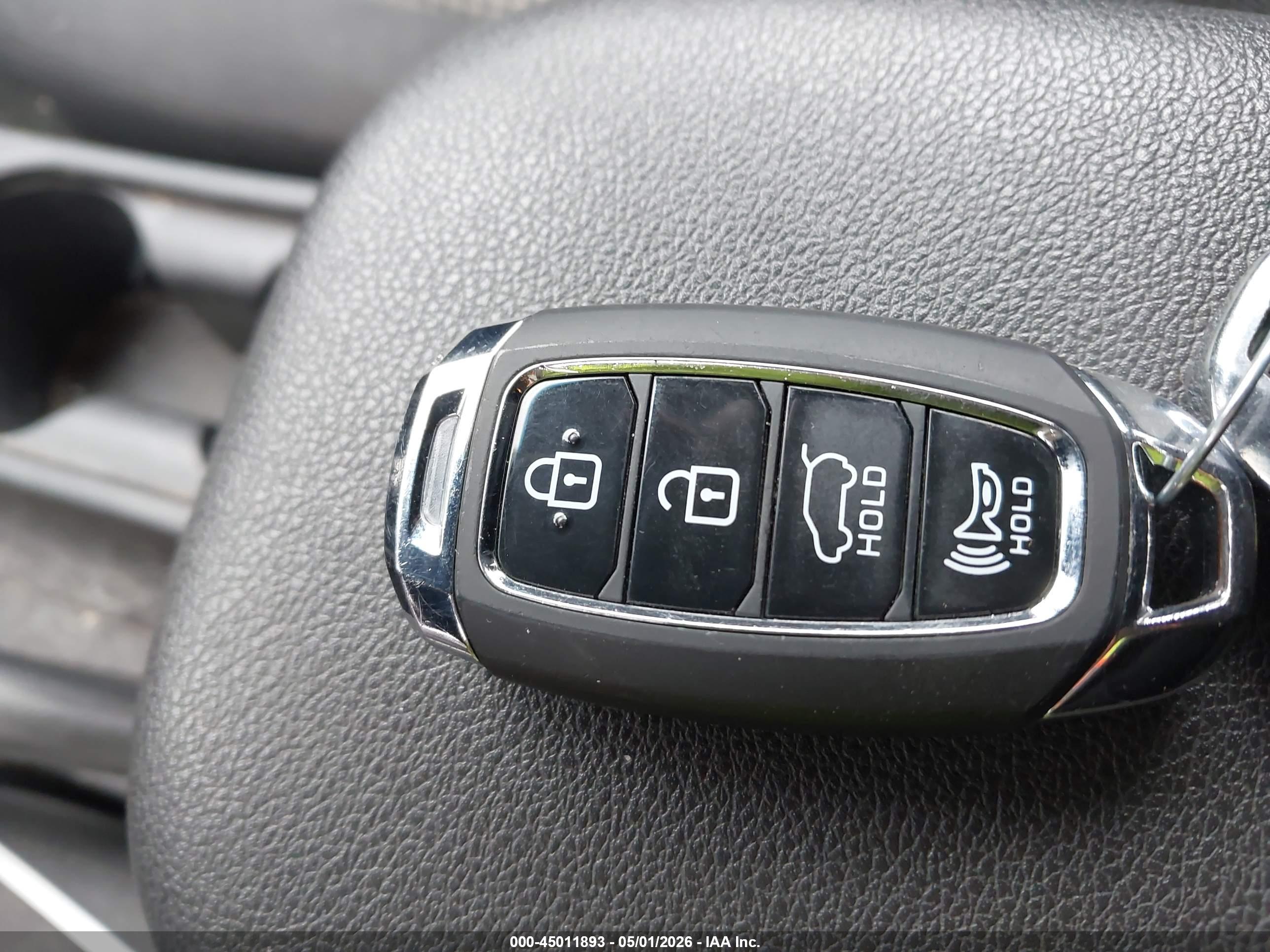 HYUNDAI KONA image 11