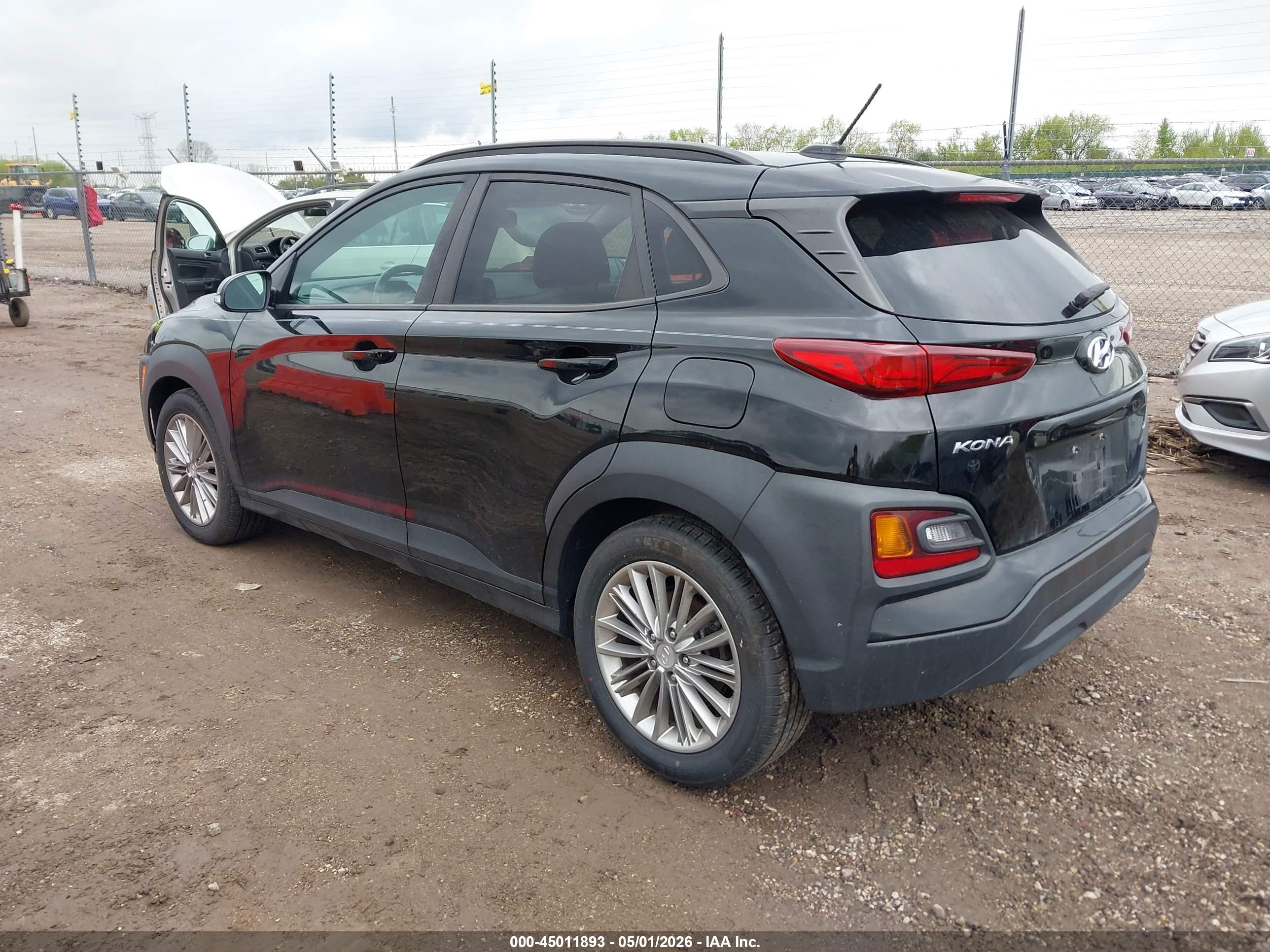 HYUNDAI KONA image 3