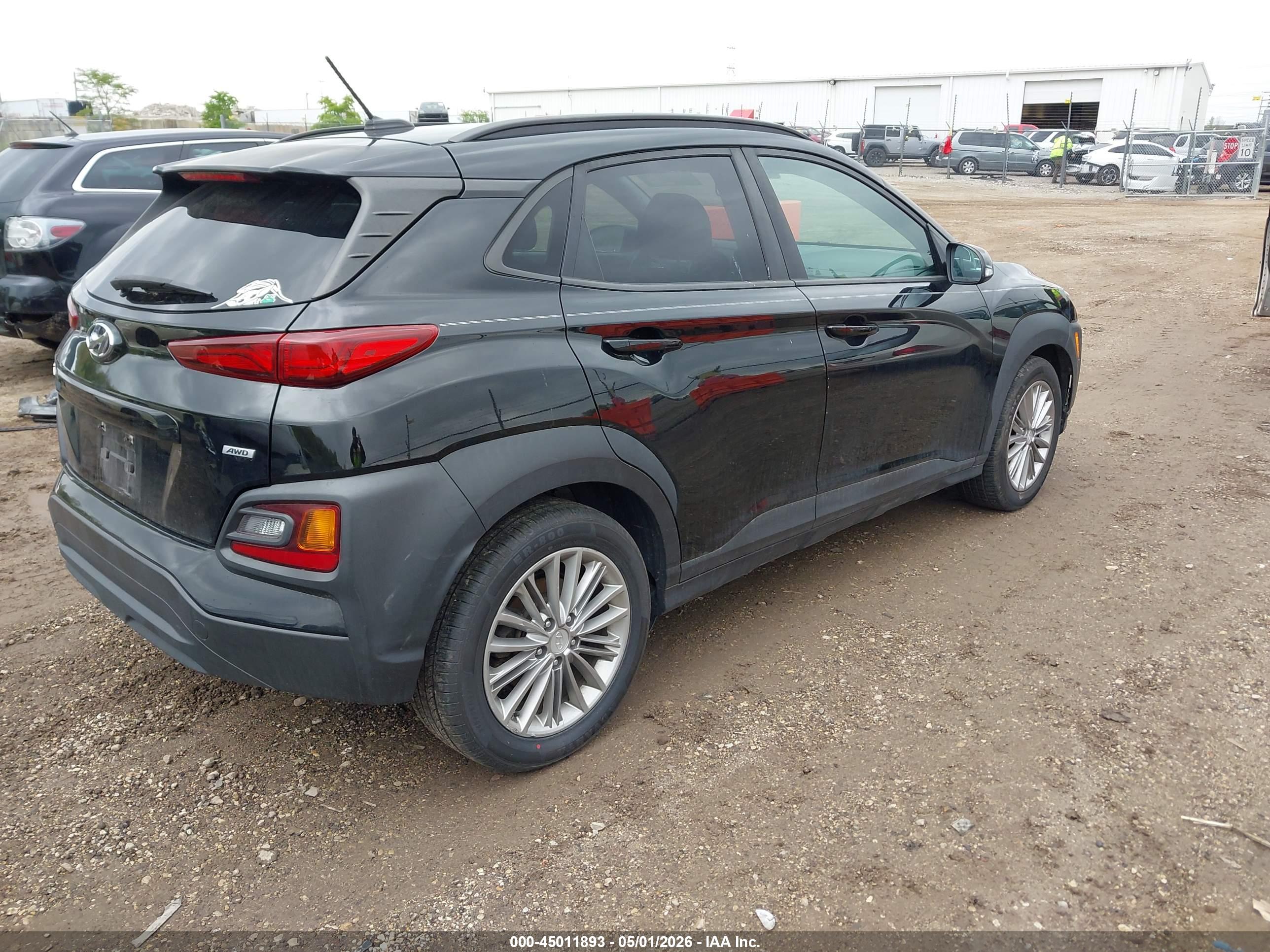 HYUNDAI KONA image 4